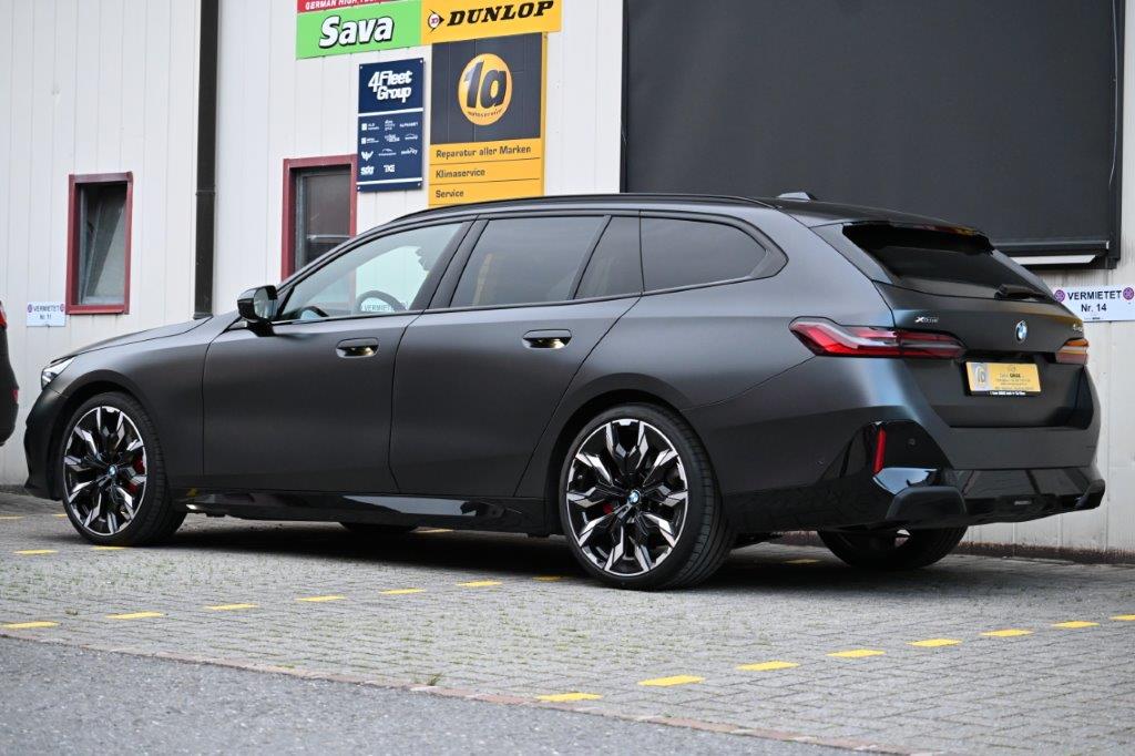 BMW 540d xDrive 48V Touring M Sport Pro Steptronic-image-9