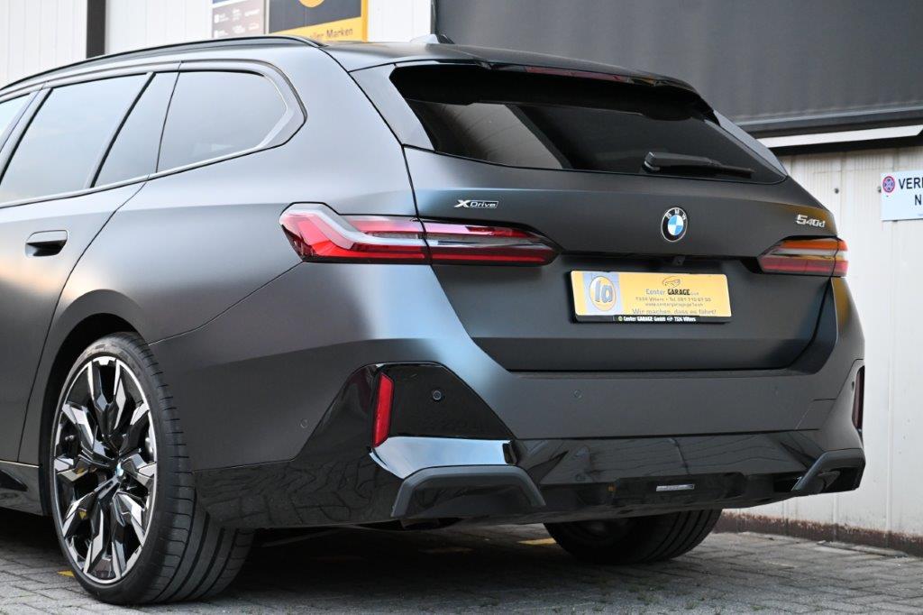 BMW 540d xDrive 48V Touring M Sport Pro Steptronic-image-10