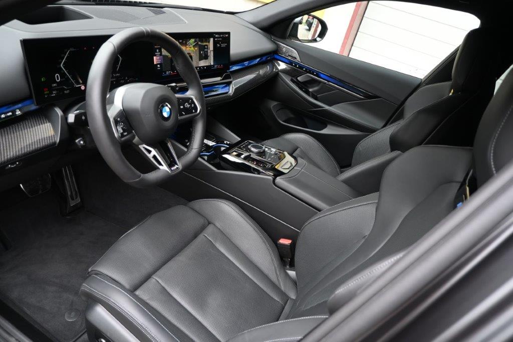 BMW 540d xDrive 48V Touring M Sport Pro Steptronic-image-23