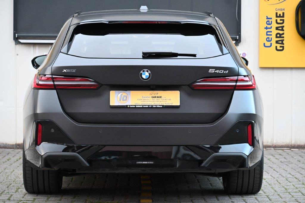 BMW 540d xDrive 48V Touring M Sport Pro Steptronic-image-16