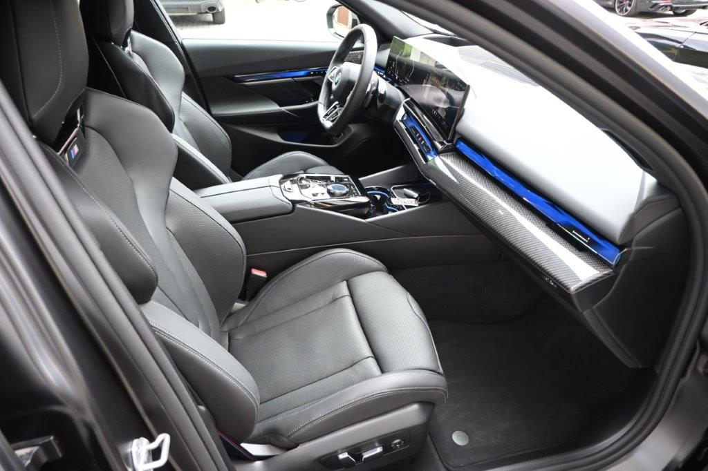 BMW 540d xDrive 48V Touring M Sport Pro Steptronic-image-24