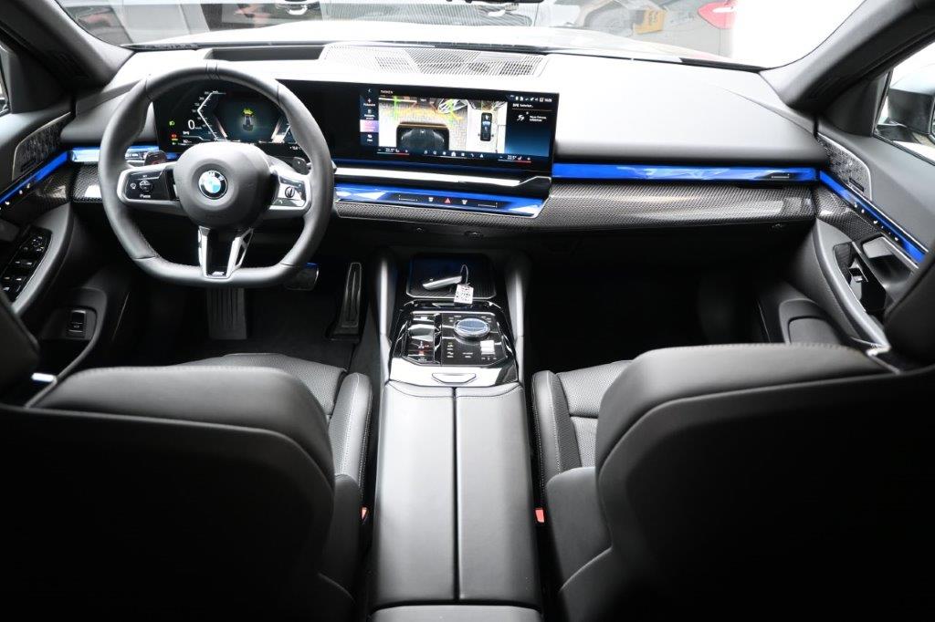 BMW 540d xDrive 48V Touring M Sport Pro Steptronic-image-18