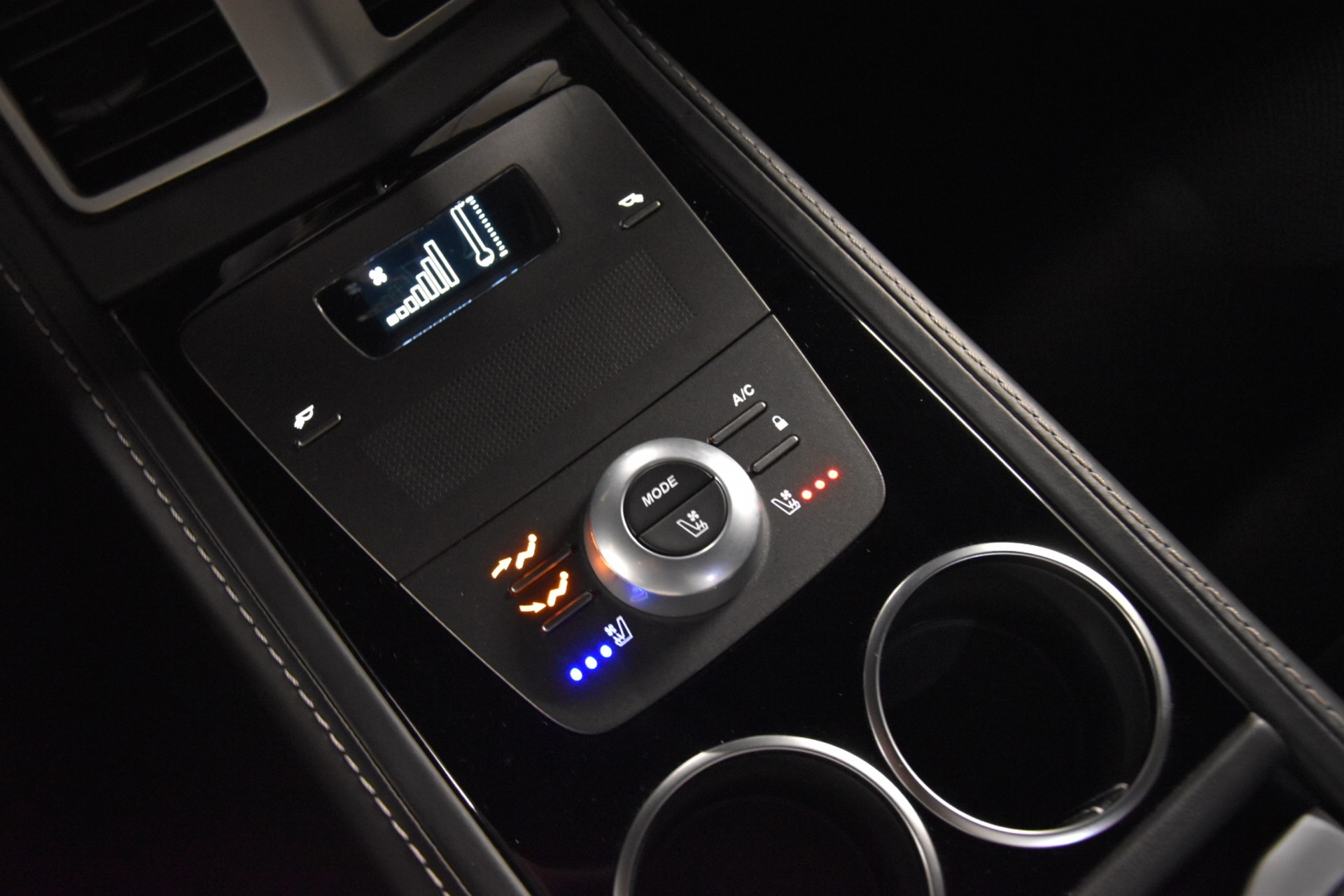 ASTON MARTIN Rapide S 5.9 V12 Touchtronic 2-image-19