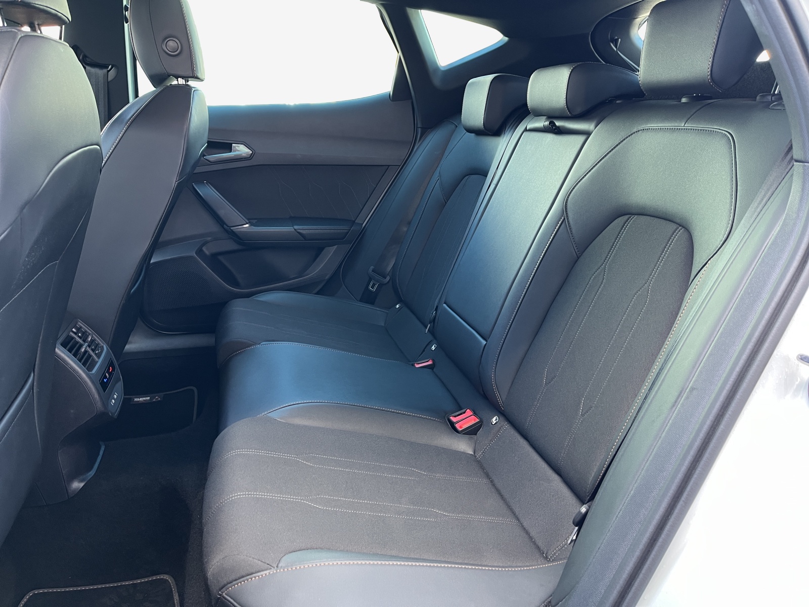 CUPRA Formentor 1.5 TSI DSG-image-11