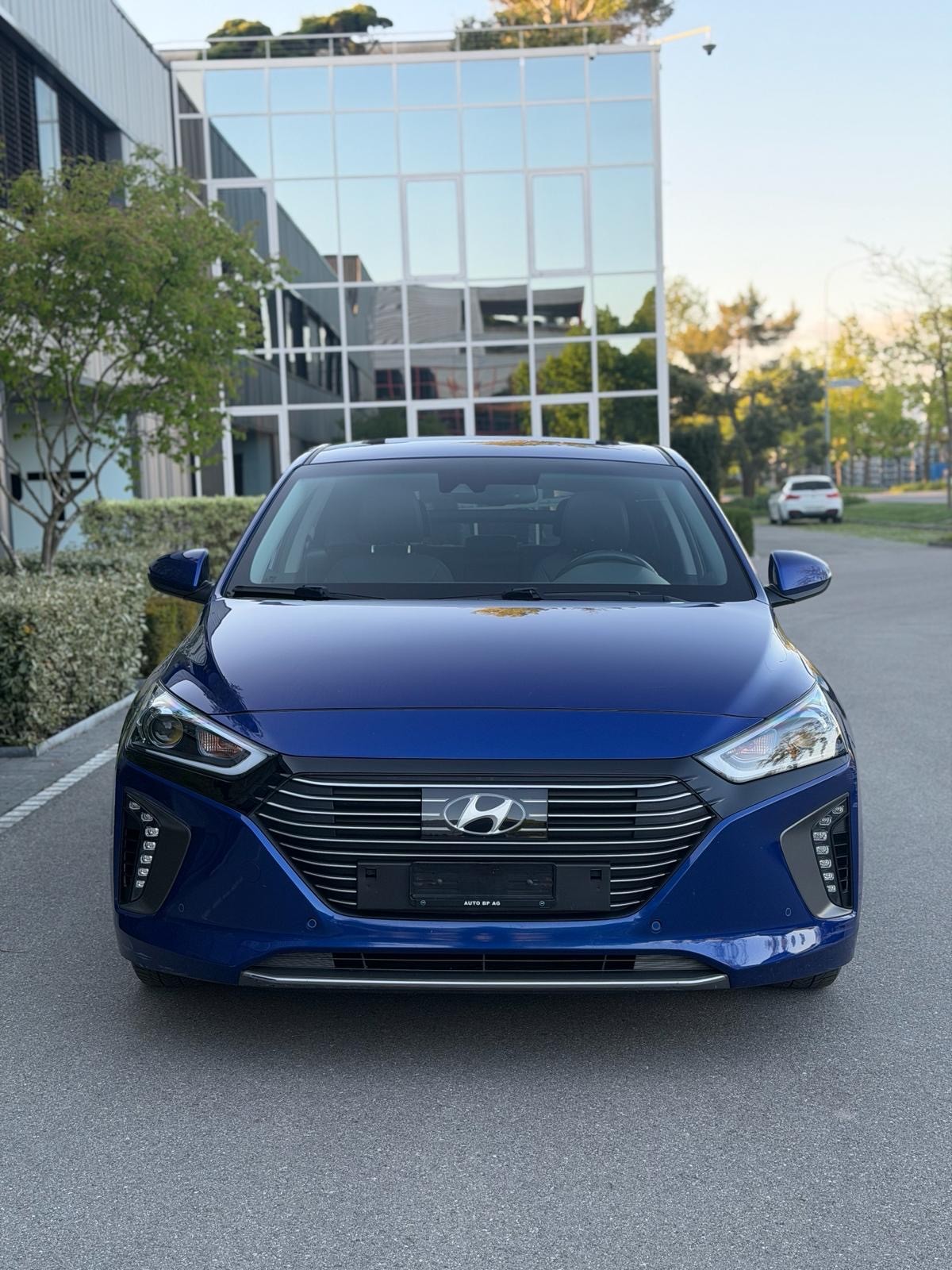 HYUNDAI Ioniq 1.6 GDi HEV Vertex DCT-image-2