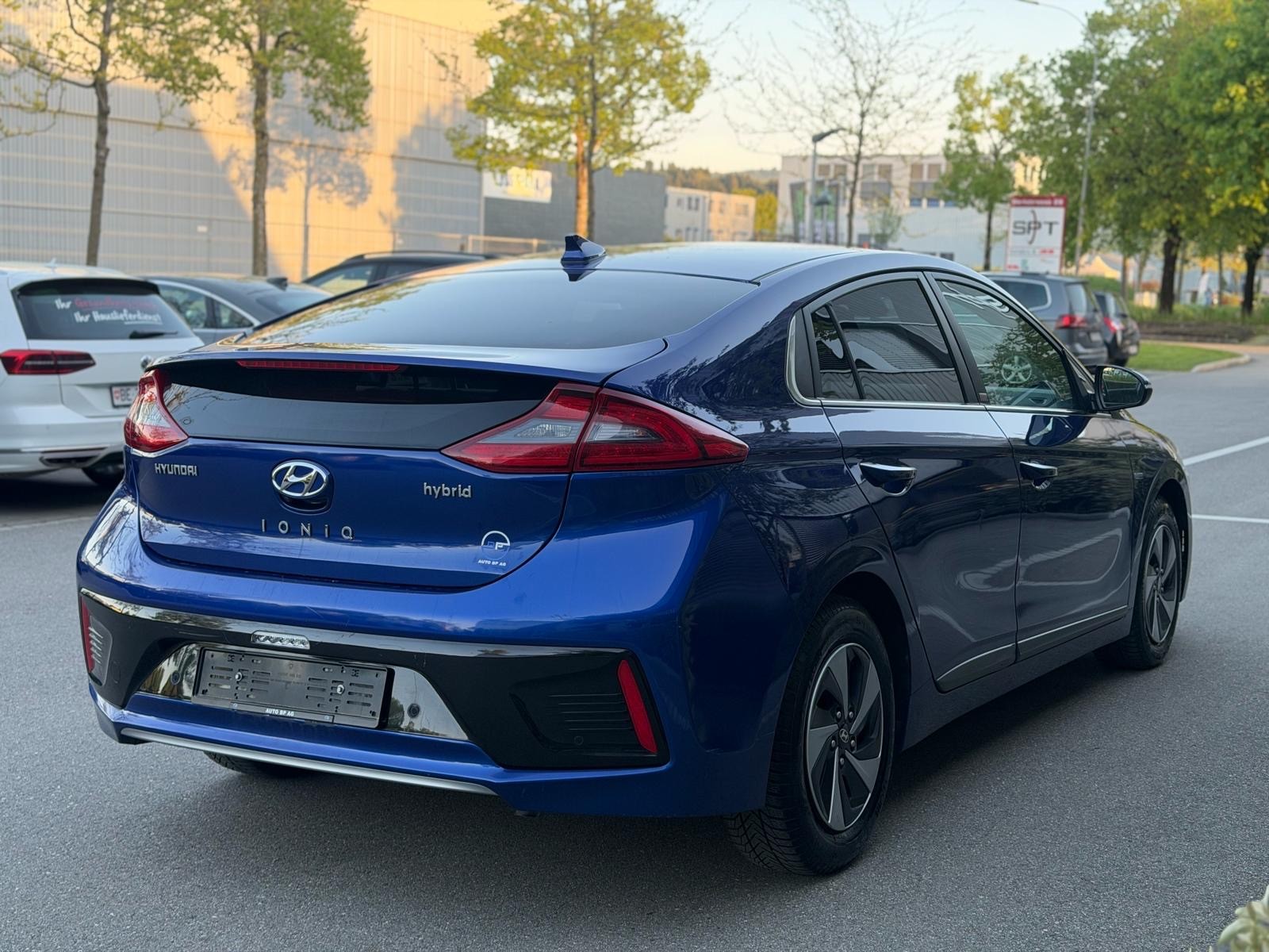 HYUNDAI Ioniq 1.6 GDi HEV Vertex DCT-image-5