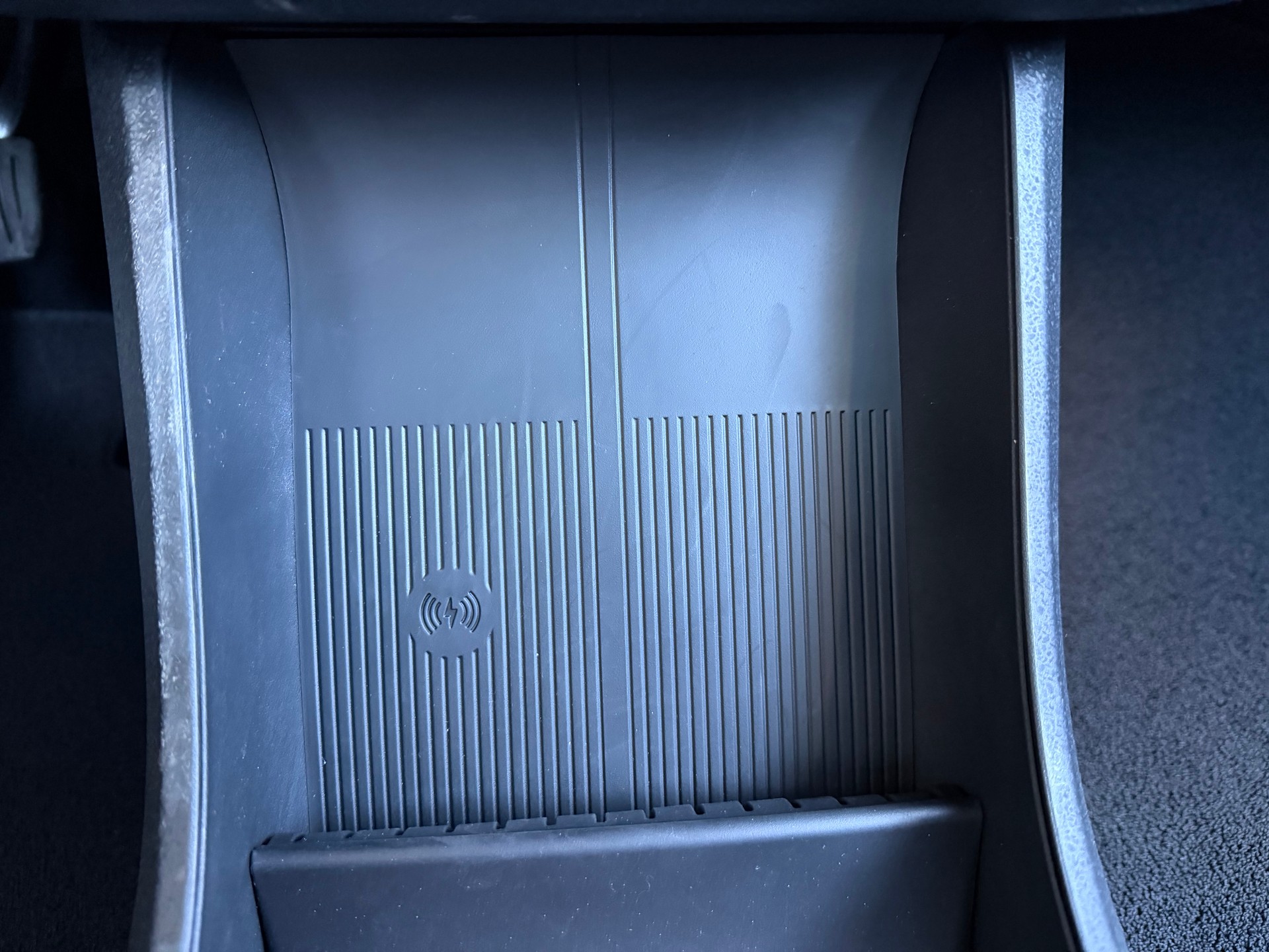 VOLVO EX30 E60 69kWh Twin Ultra-image-14