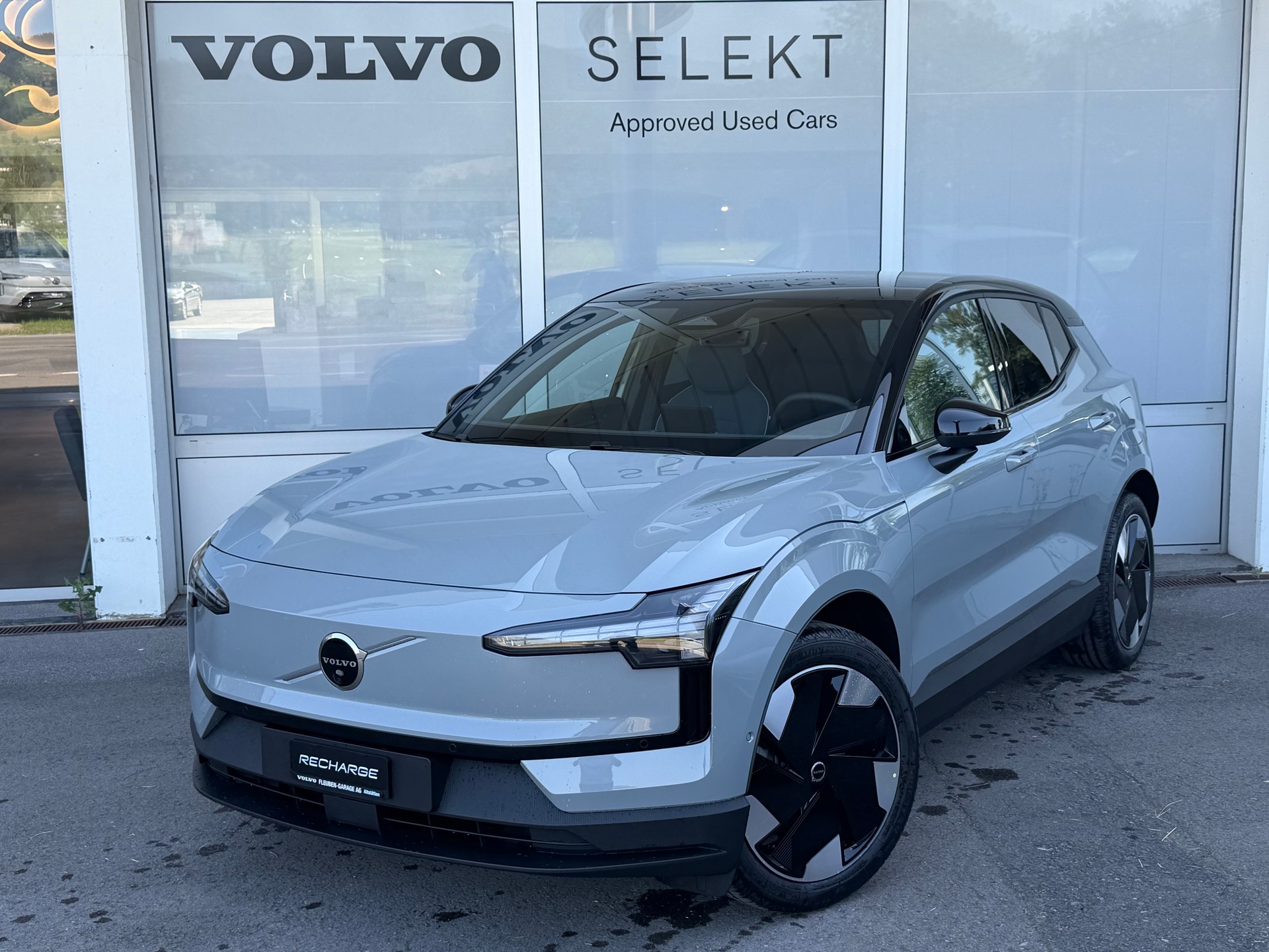 VOLVO EX30 E60 69kWh Twin Ultra