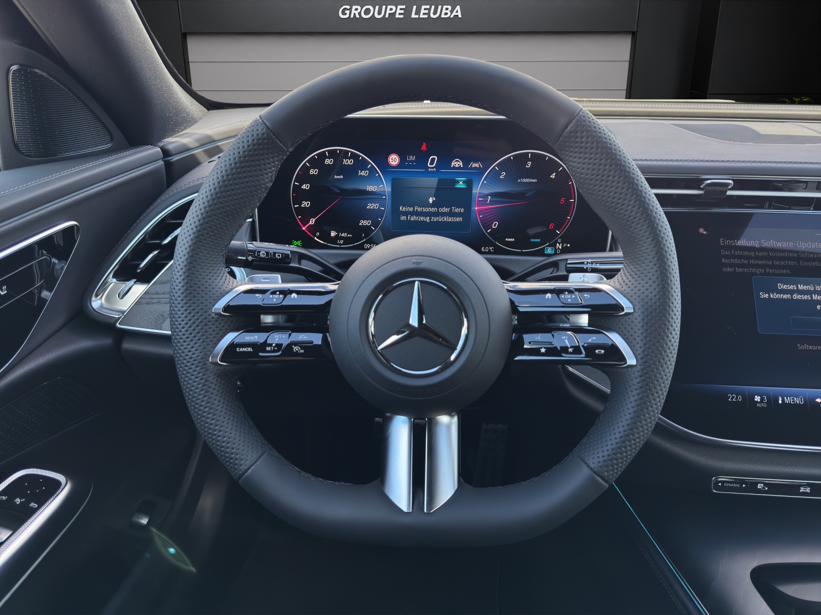 MERCEDES-BENZ E 220 d T 4Matic 9G-Tronic-image-10