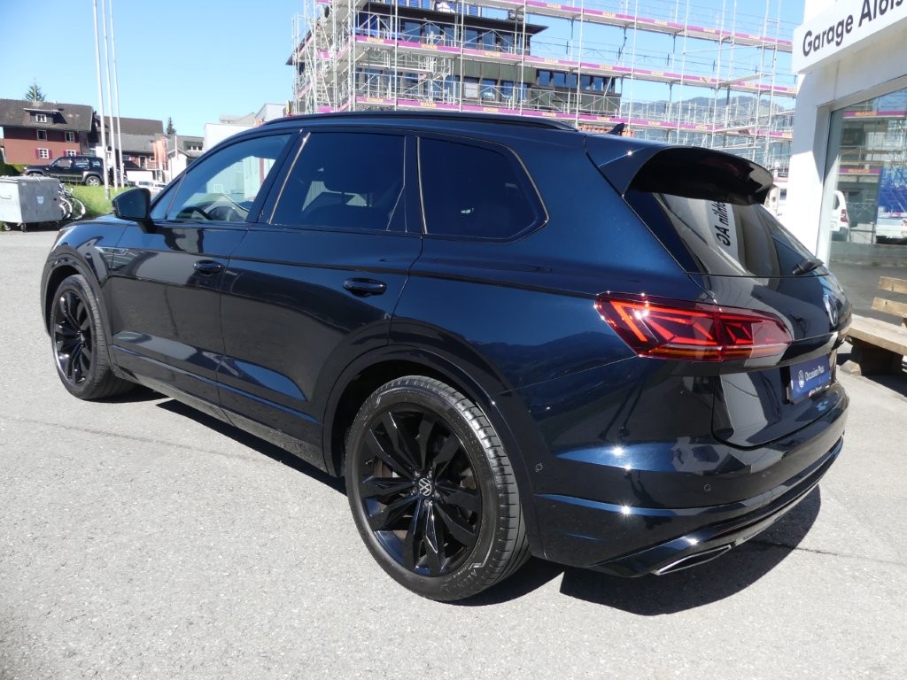 VW Touareg 3.0 TSI R-Line Tiptronic-showroom-element-1