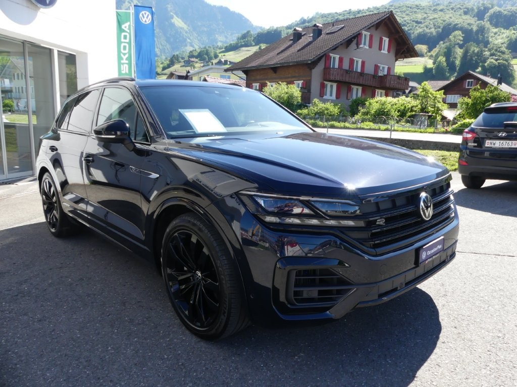 VW Touareg 3.0 TSI R-Line Tiptronic-image-4