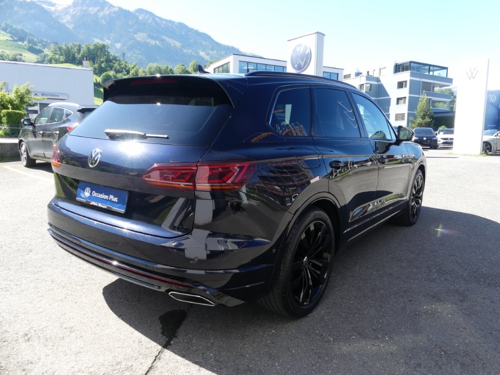 VW Touareg 3.0 TSI R-Line Tiptronic-showroom-element-3