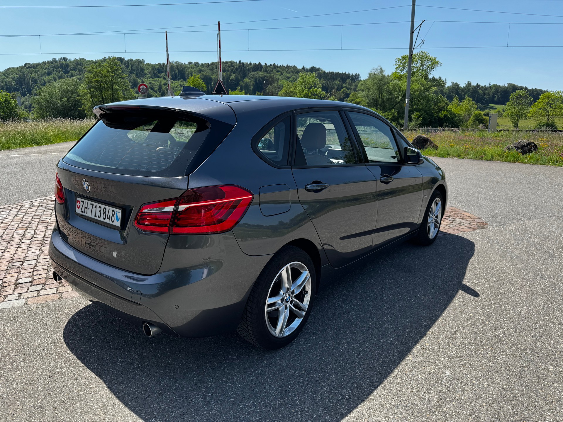 BMW 220d xDrive SAG-image-3