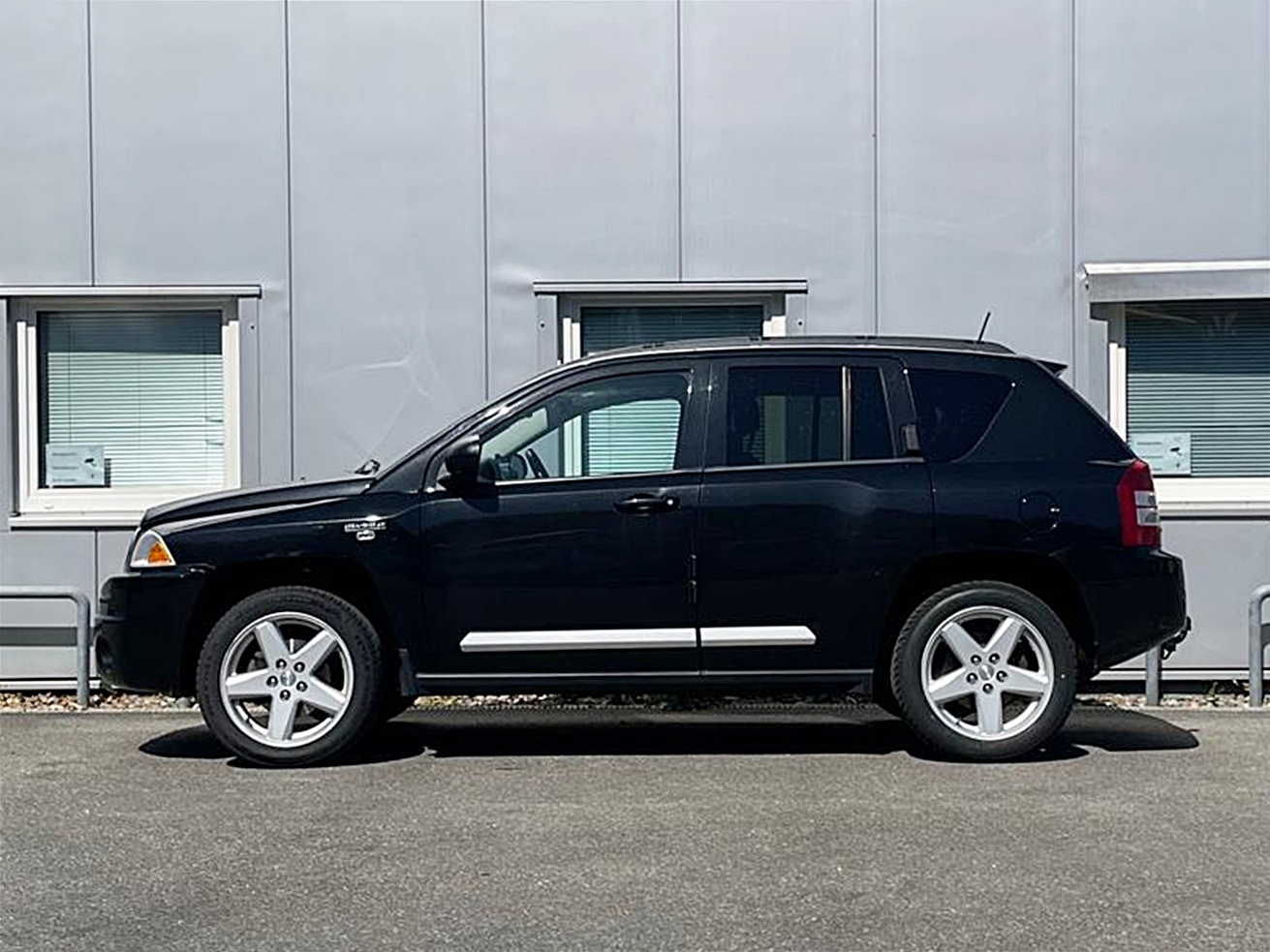 JEEP Compass 2.2 CRD 4x4 Limited-image-2