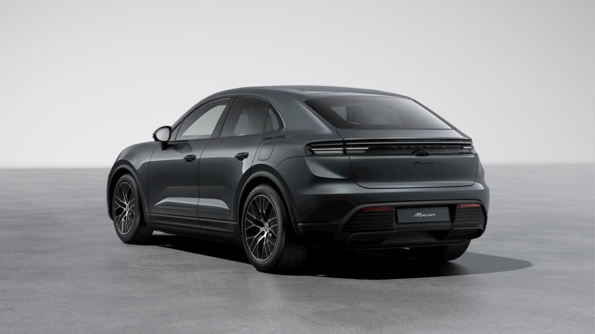 PORSCHE Macan 4-image-2