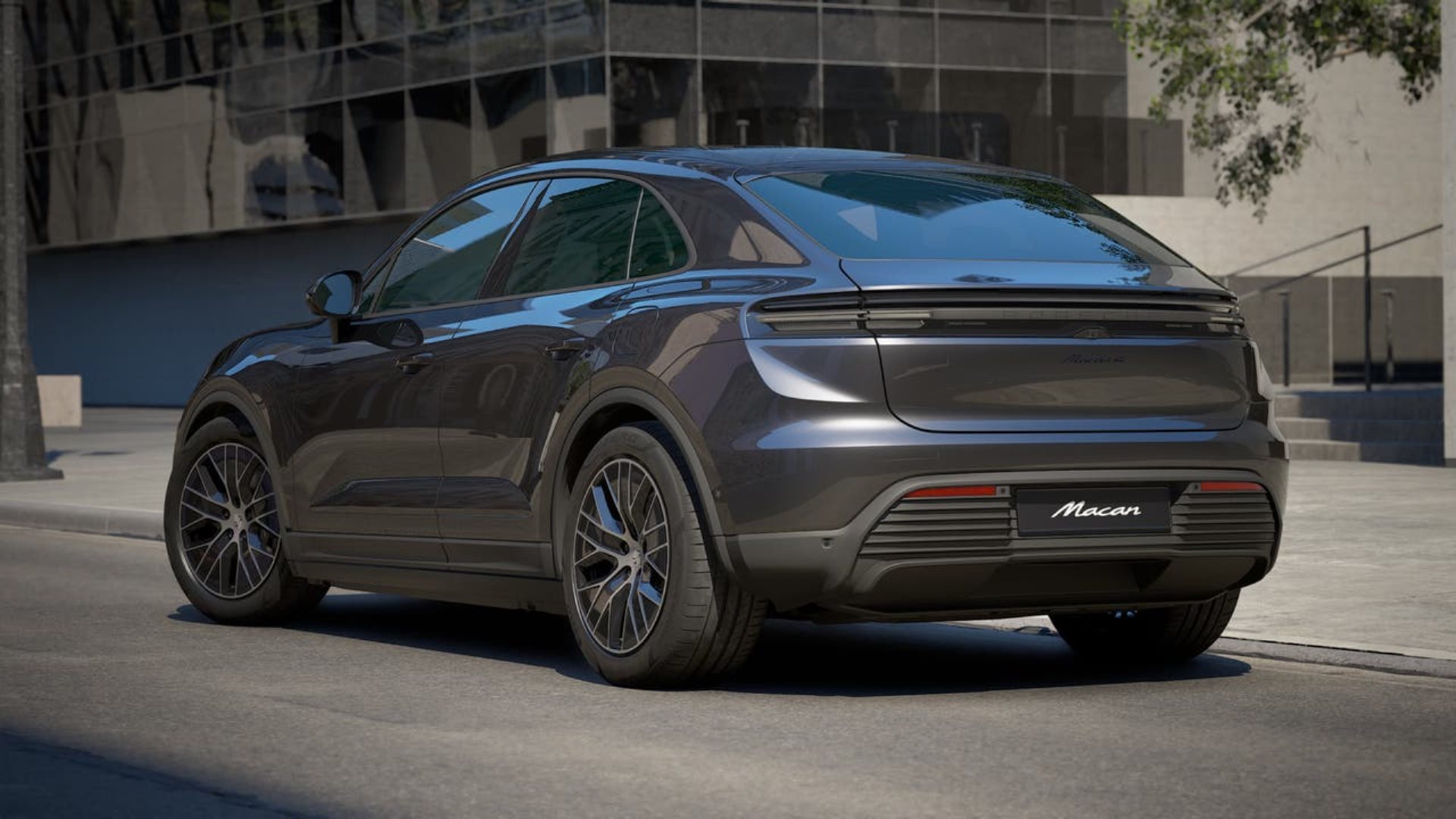 PORSCHE Macan 4-image-2