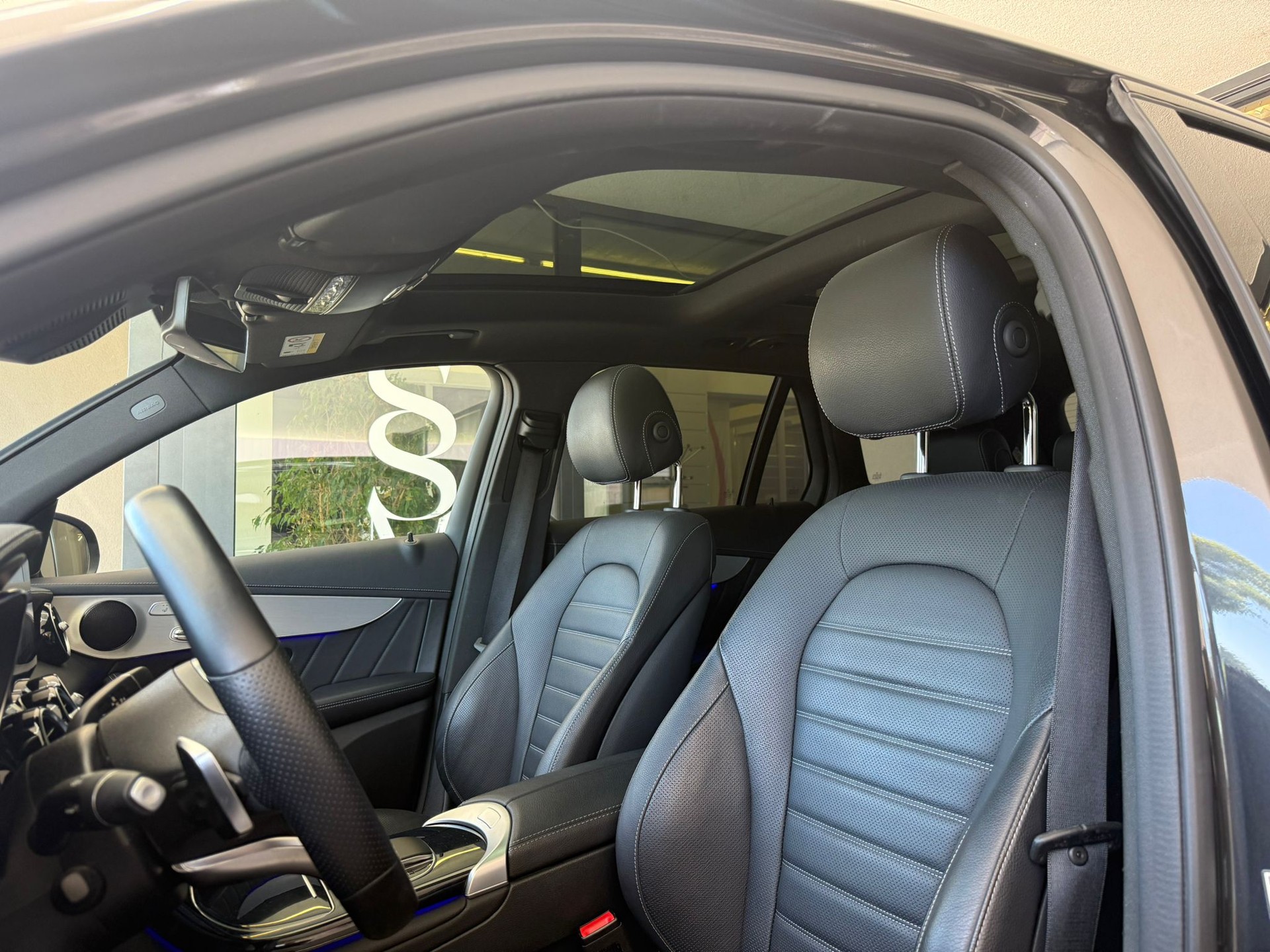 MERCEDES-BENZ GLC 300 de AMG Line 4Matic * Pano-Dach* *Gratis Service* *360 Kamera* 9G-Tronic-image-12