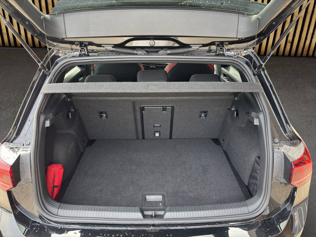 VW Golf VIII 2.0 TSI GTI DSG-image-14