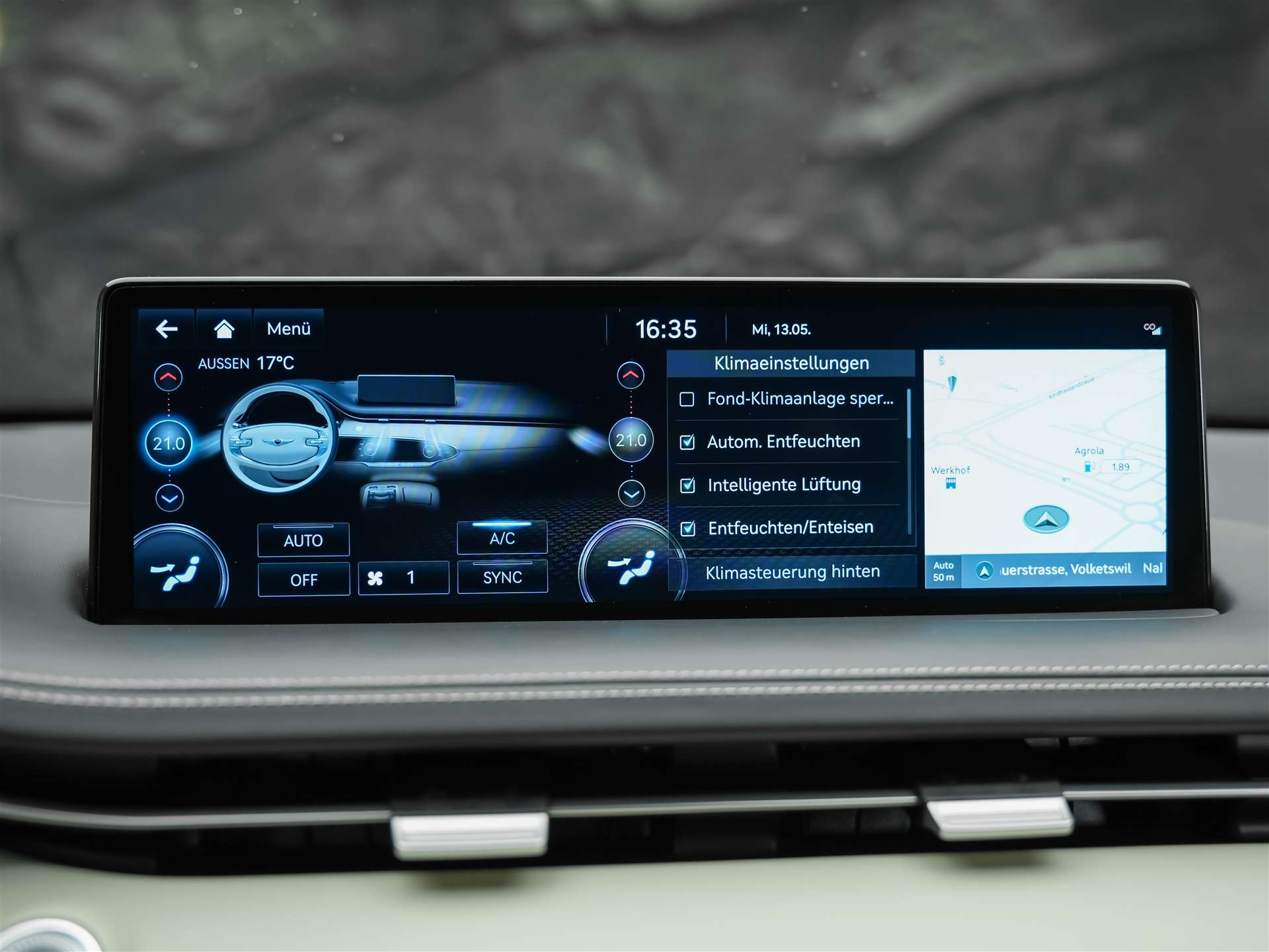 GENESIS GV70 2.5 TGDI Luxury AT8 AWD *Panorama*Lexicon*Massage*Sitzlüftung*-image-35