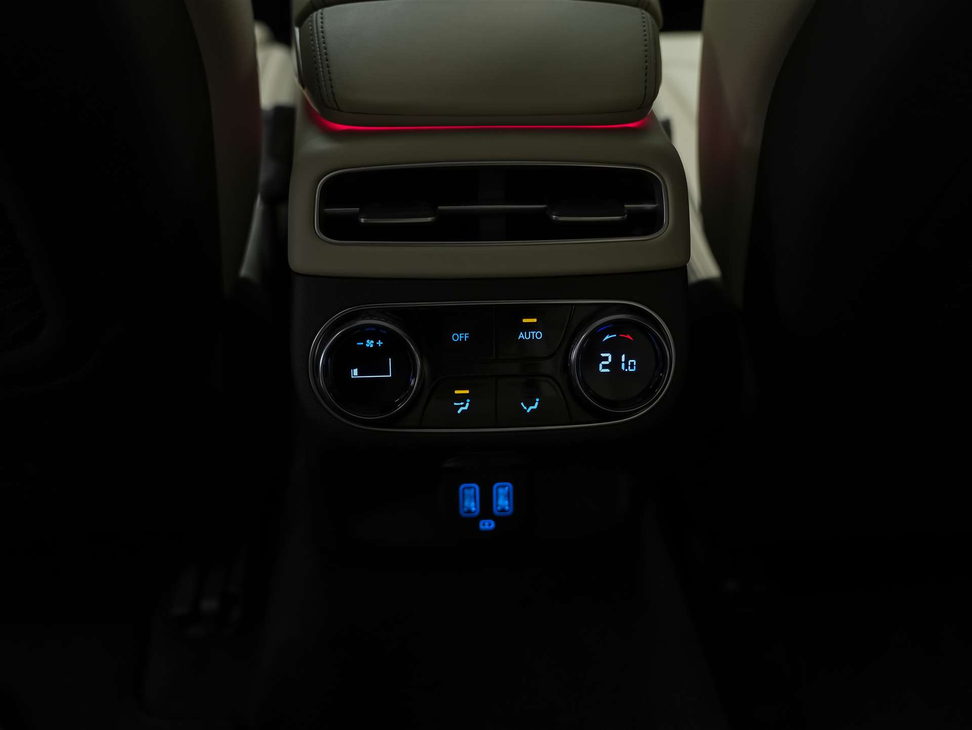 GENESIS GV70 2.5 TGDI Luxury AT8 AWD *Panorama*Lexicon*Massage*Sitzlüftung*-image-15