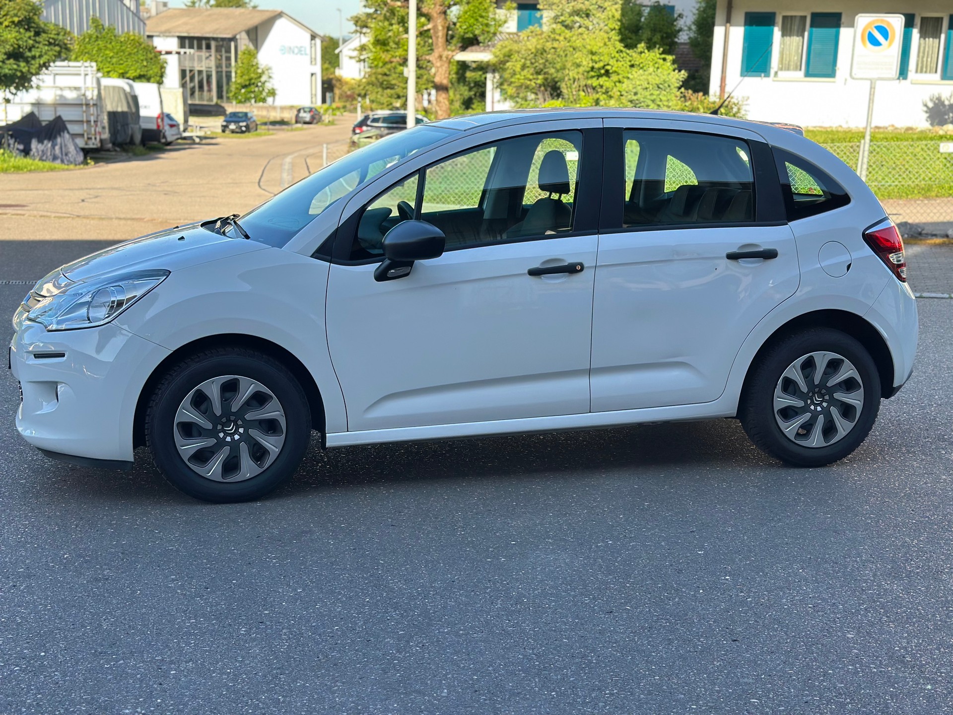 CITROEN C3 1.0i Tonic-image-1