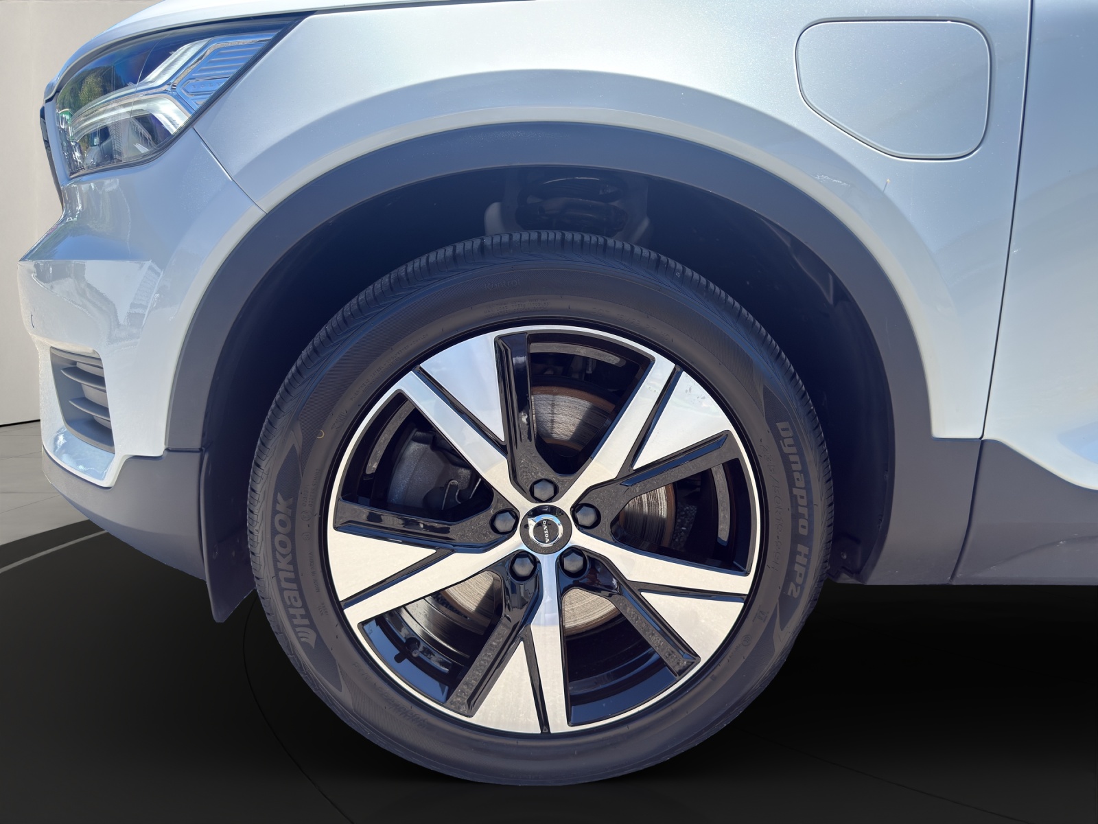VOLVO XC40 1.5 T5 PiH R-Design-image-6