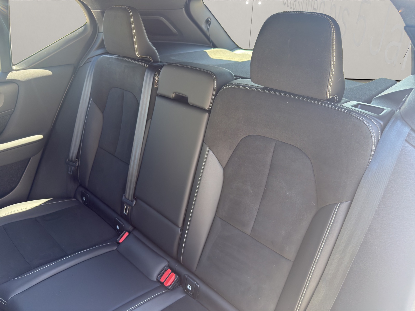 VOLVO XC40 1.5 T5 PiH R-Design-image-14