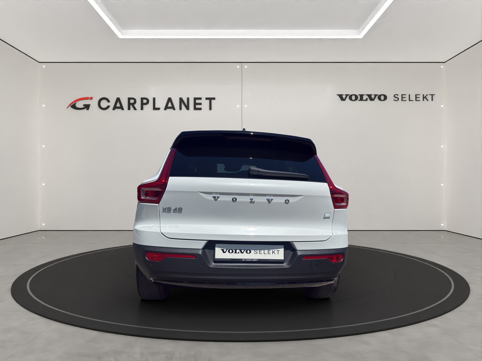 VOLVO XC40 1.5 T5 PiH R-Design-image-4
