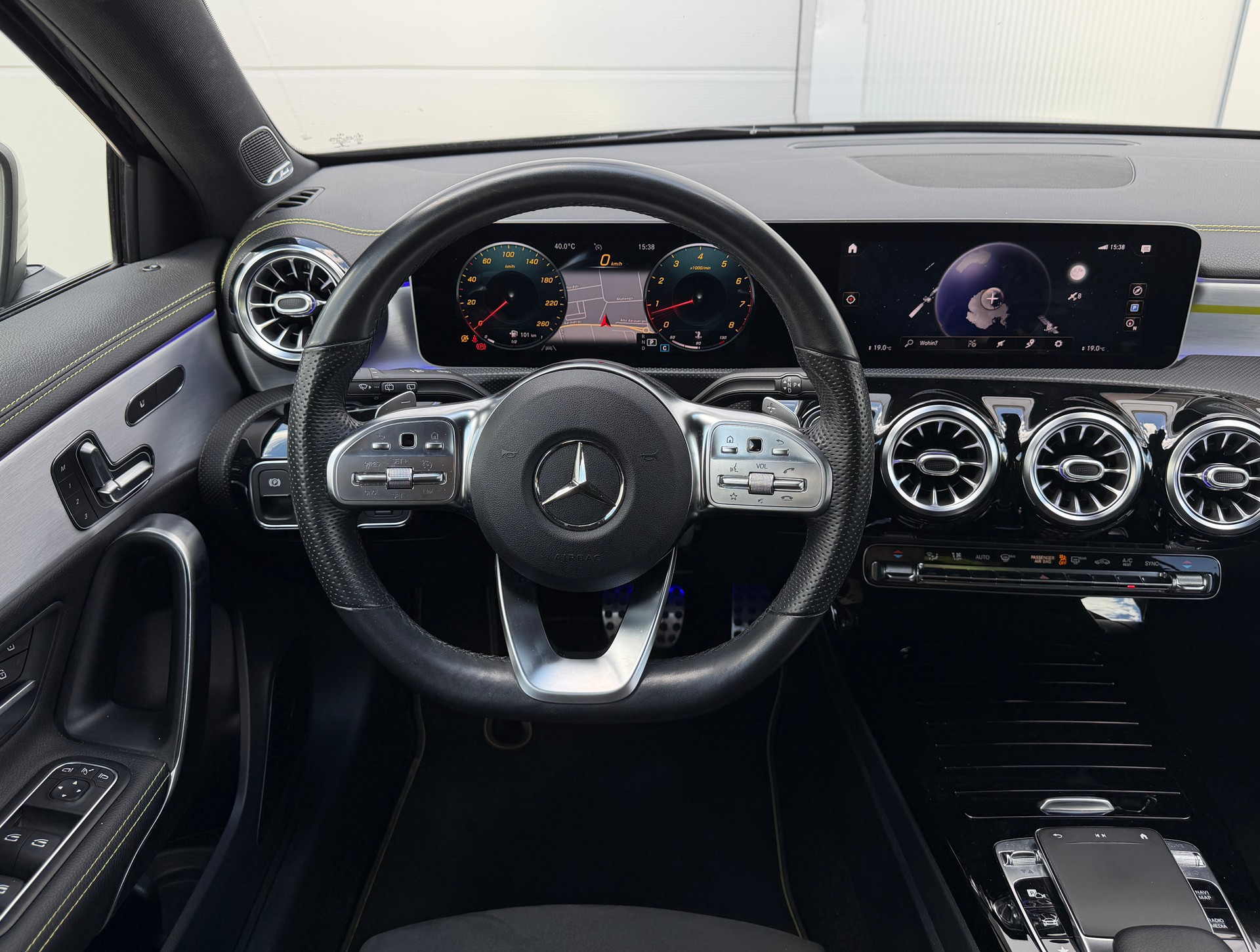 MERCEDES-BENZ A 250 4Matic AMG Line 4Matic 7G-DCT-image-9