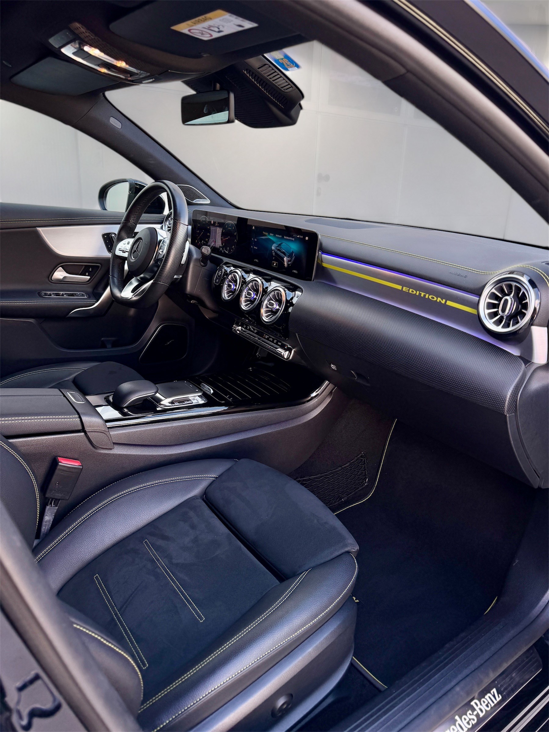 MERCEDES-BENZ A 250 4Matic AMG Line 4Matic 7G-DCT - Edition 1-image-13