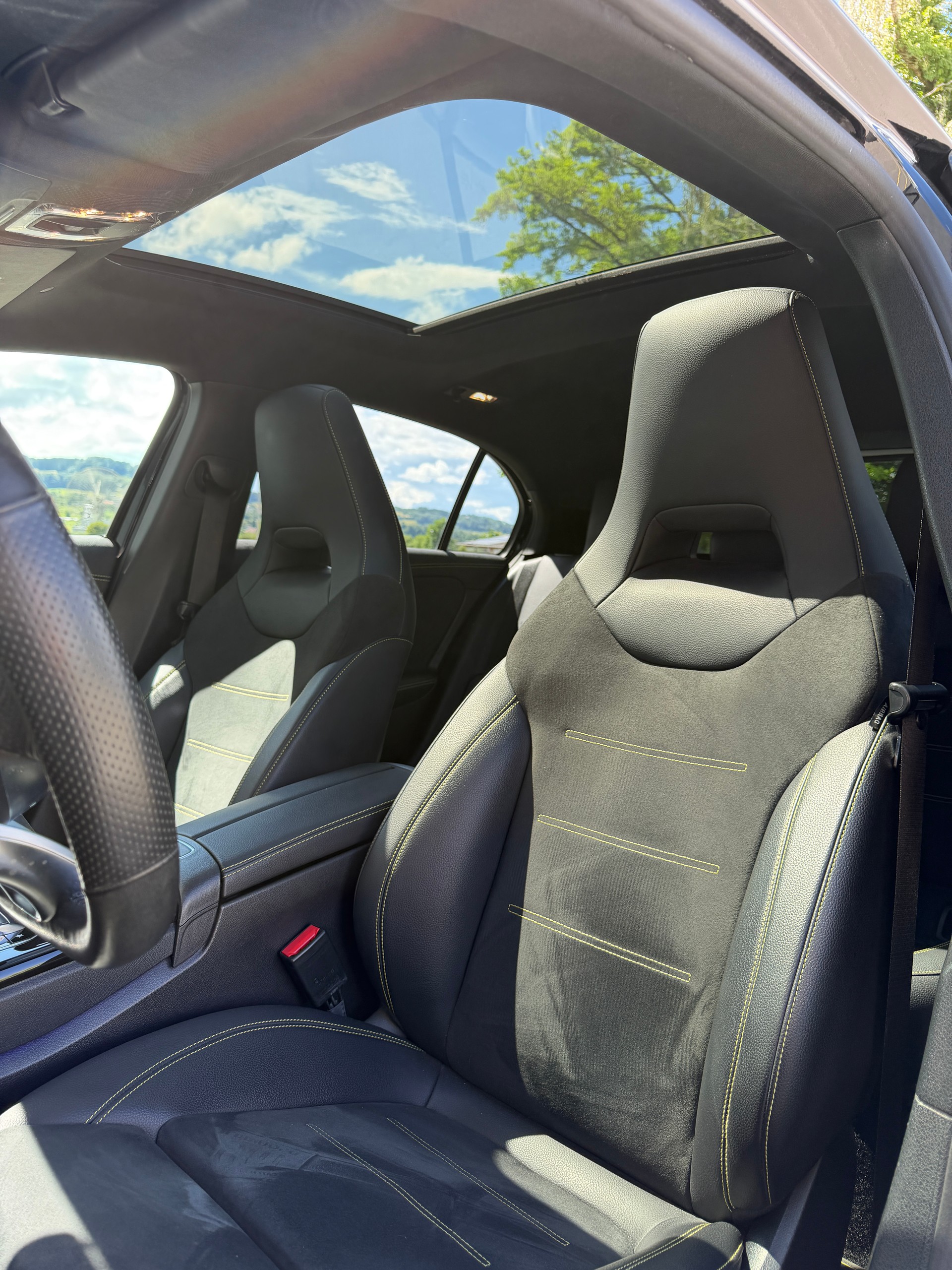 MERCEDES-BENZ A 250 4Matic AMG Line 4Matic 7G-DCT-image-13