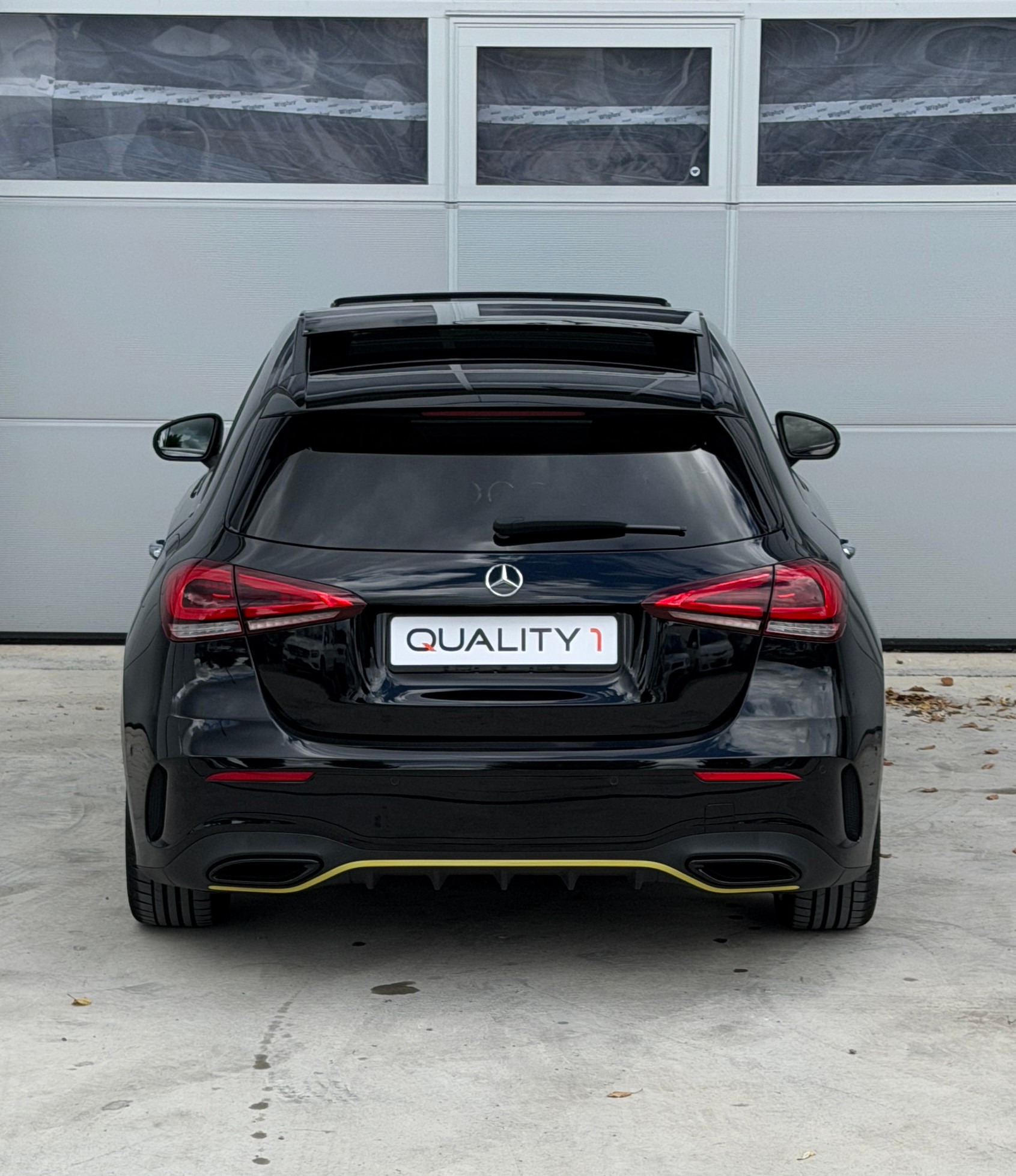 MERCEDES-BENZ A 250 4Matic AMG Line 4Matic 7G-DCT-image-4