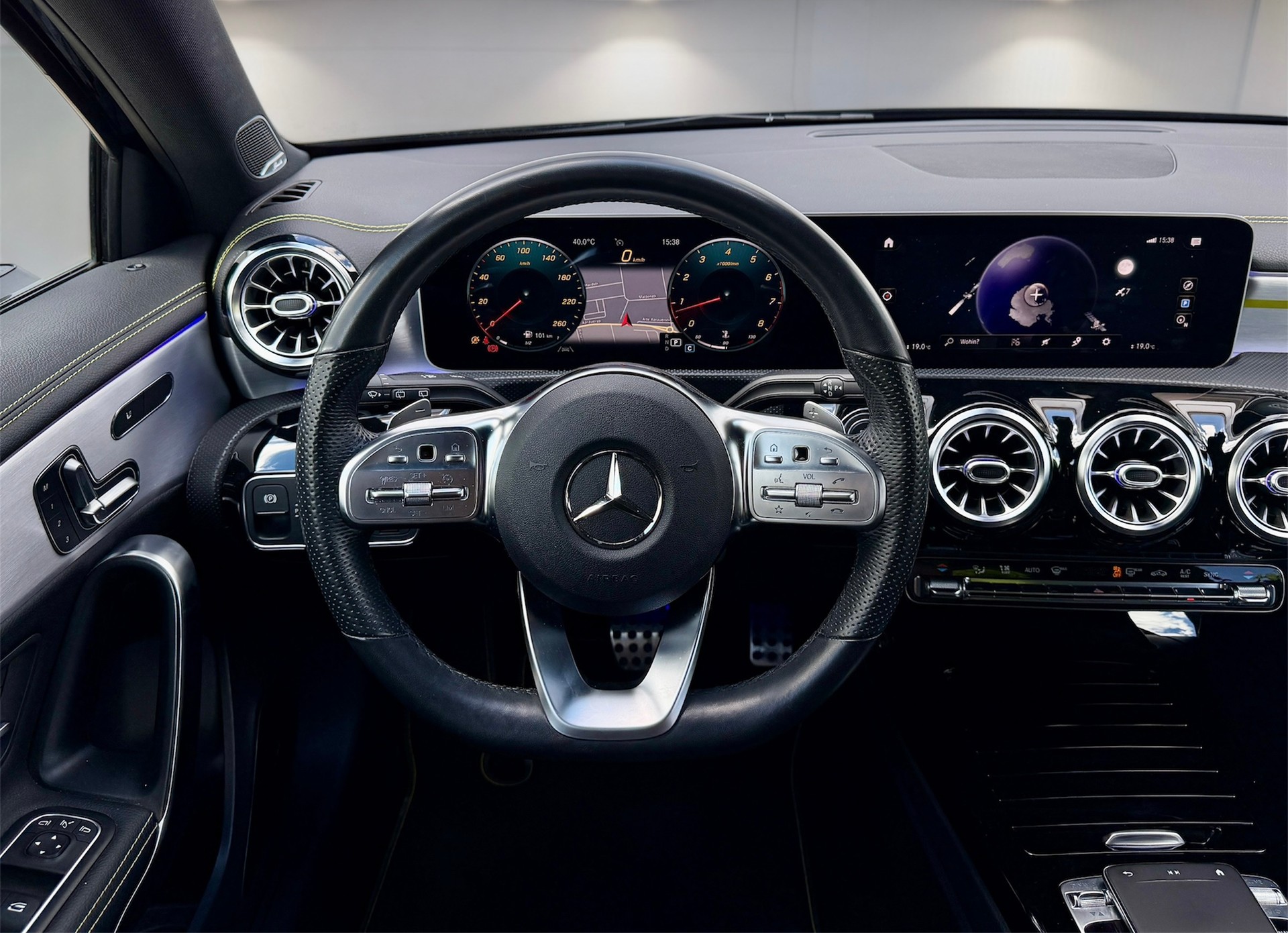 MERCEDES-BENZ A 250 4Matic AMG Line 4Matic 7G-DCT - Edition 1-image-9
