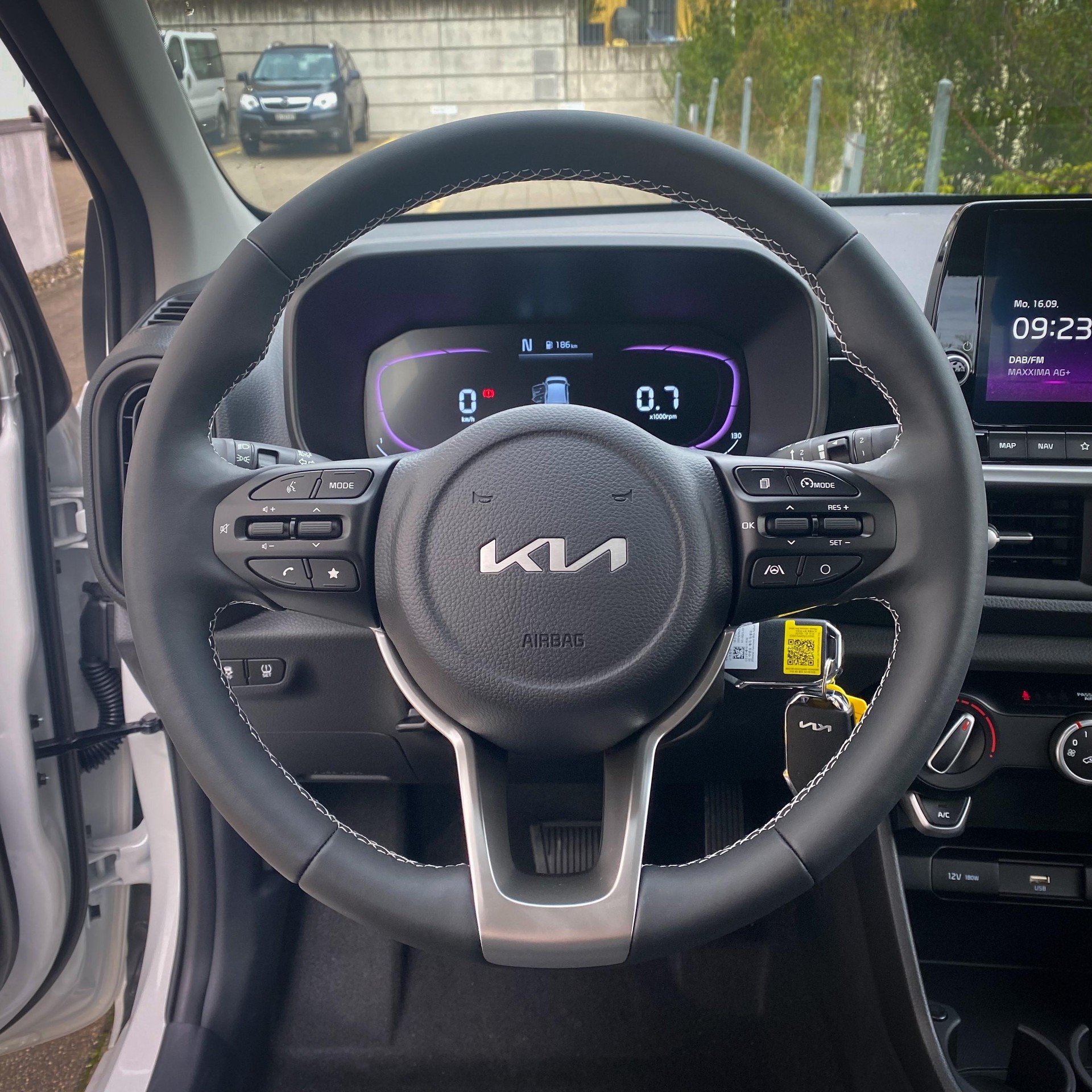 KIA Picanto 1.0 GDi First Edition-image-4