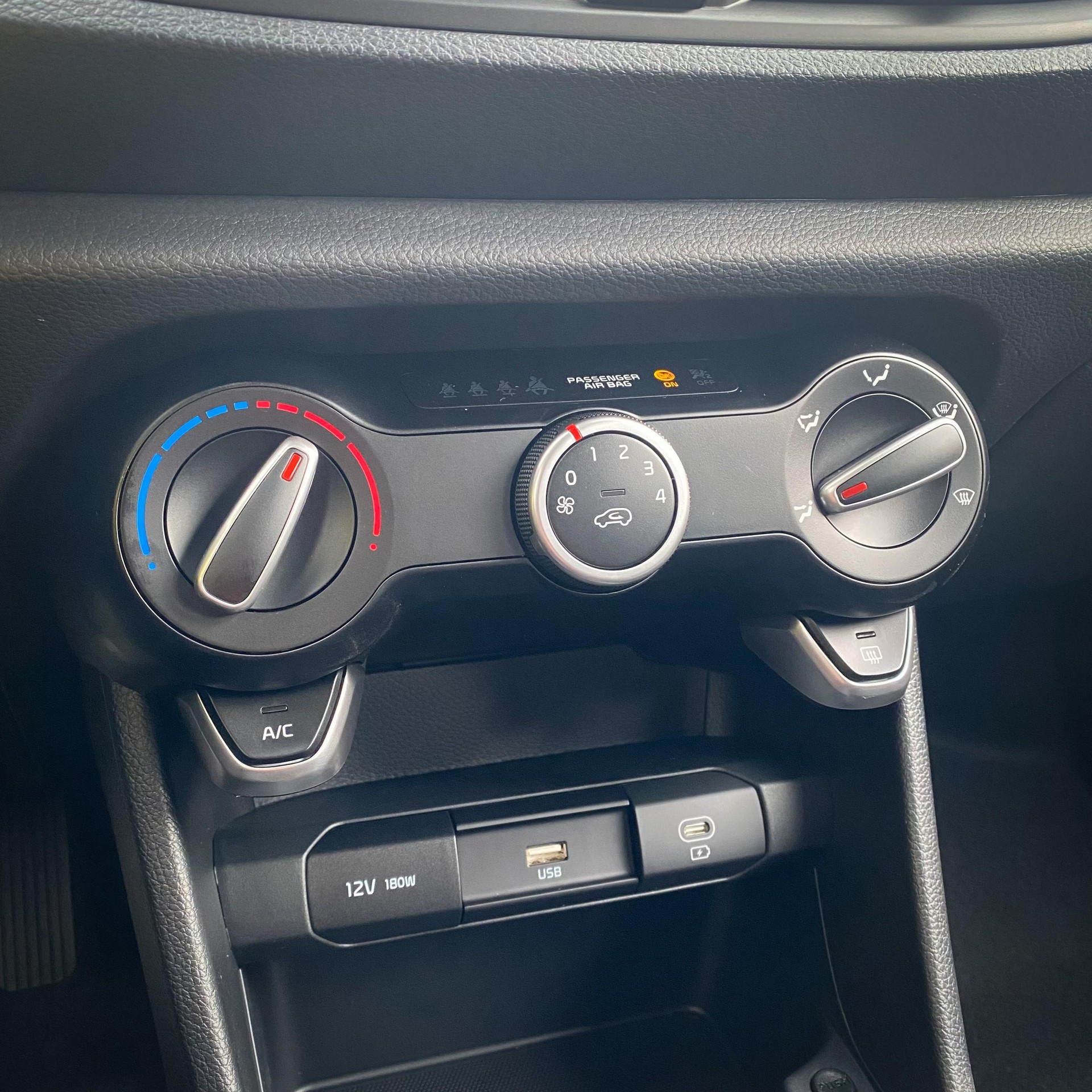 KIA Picanto 1.0 GDi First Edition-image-10
