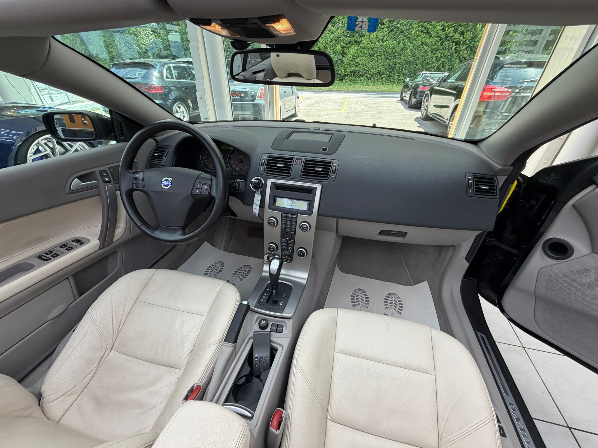 VOLVO C70 Cabriolet 2.5 20V T5 220 Summum-image-10