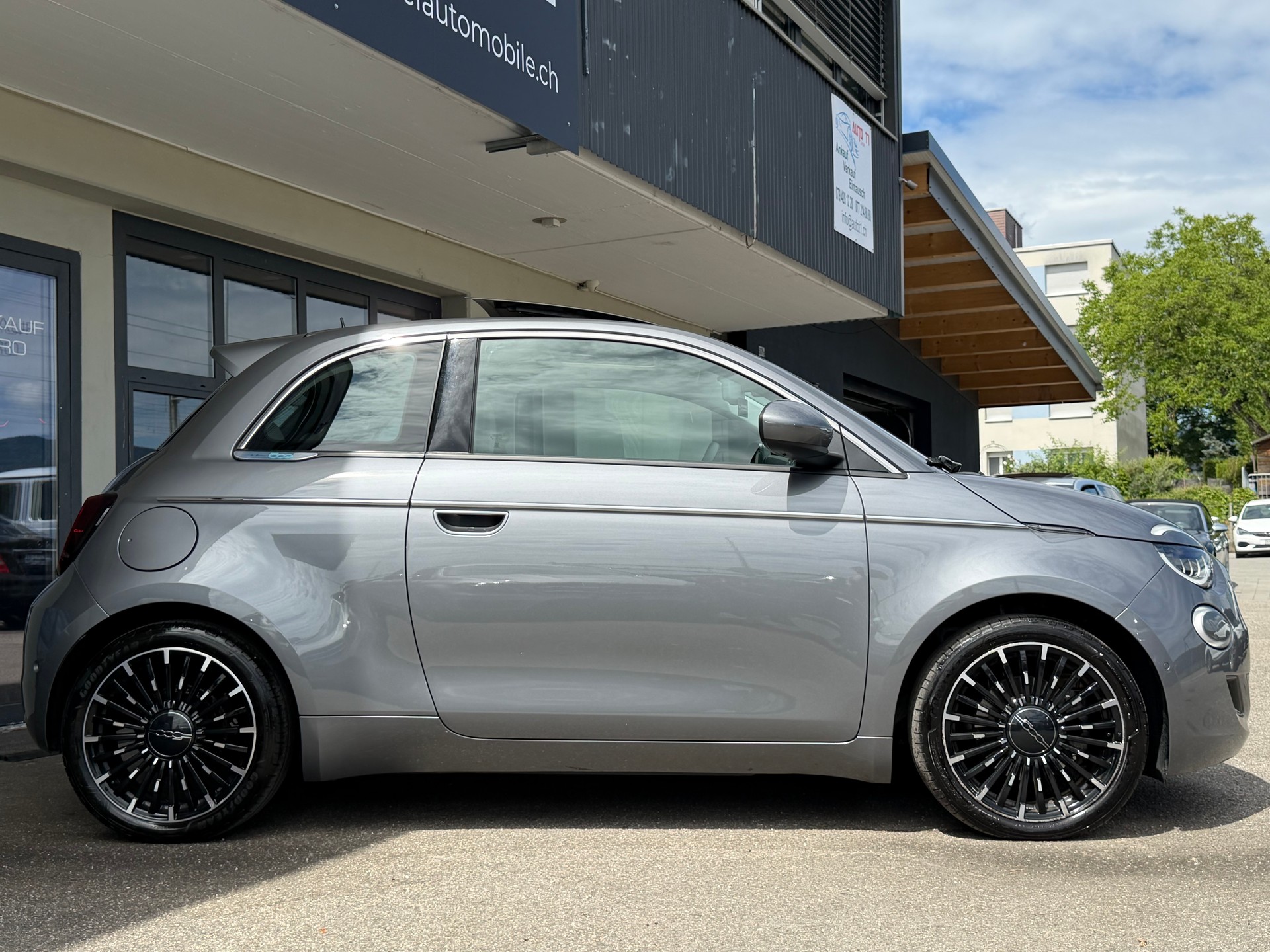 FIAT 500 electric 87 kW La Prima-image-4