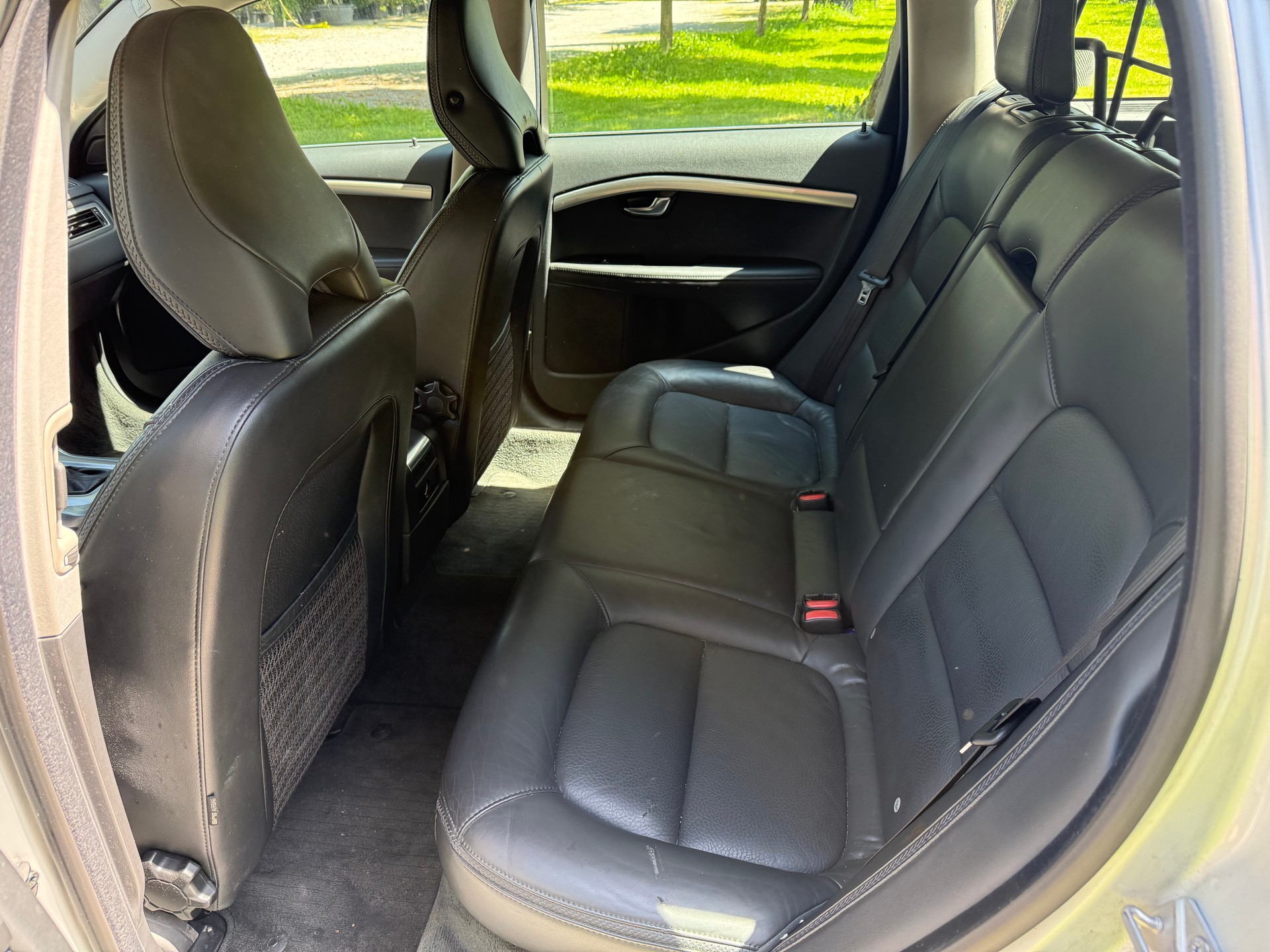 VOLVO XC70 D4 AWD Momentum Geartronic-image-9