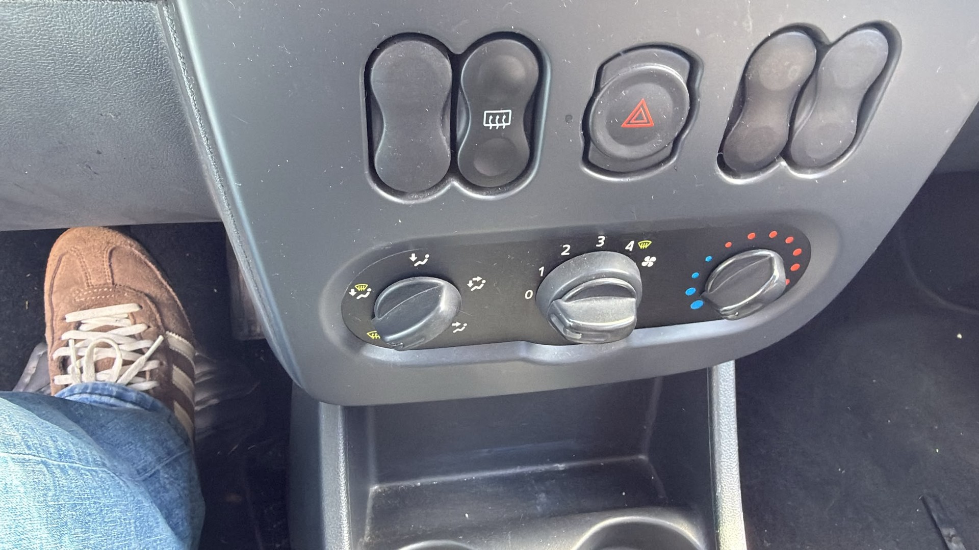 DACIA Sandero 1.2-image-15