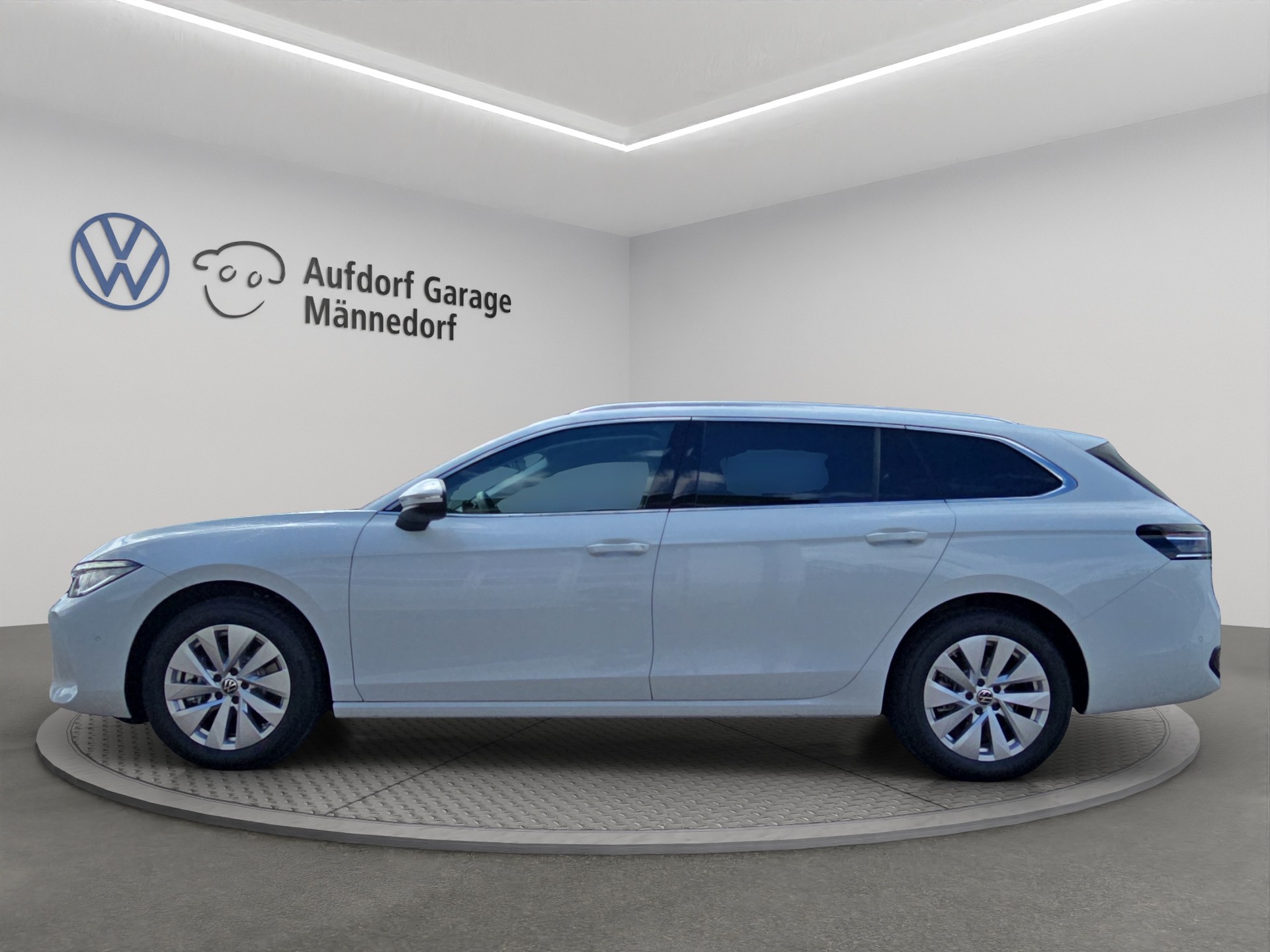 VW Passat Variant 2.0 TDI evo Business 4 Motion DSG-image-2