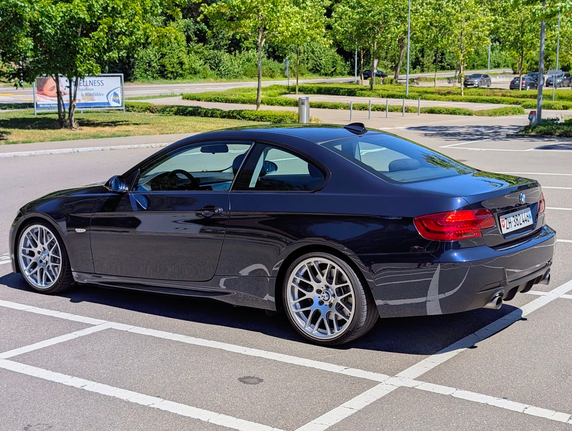 BMW 335i xDrive-image-1
