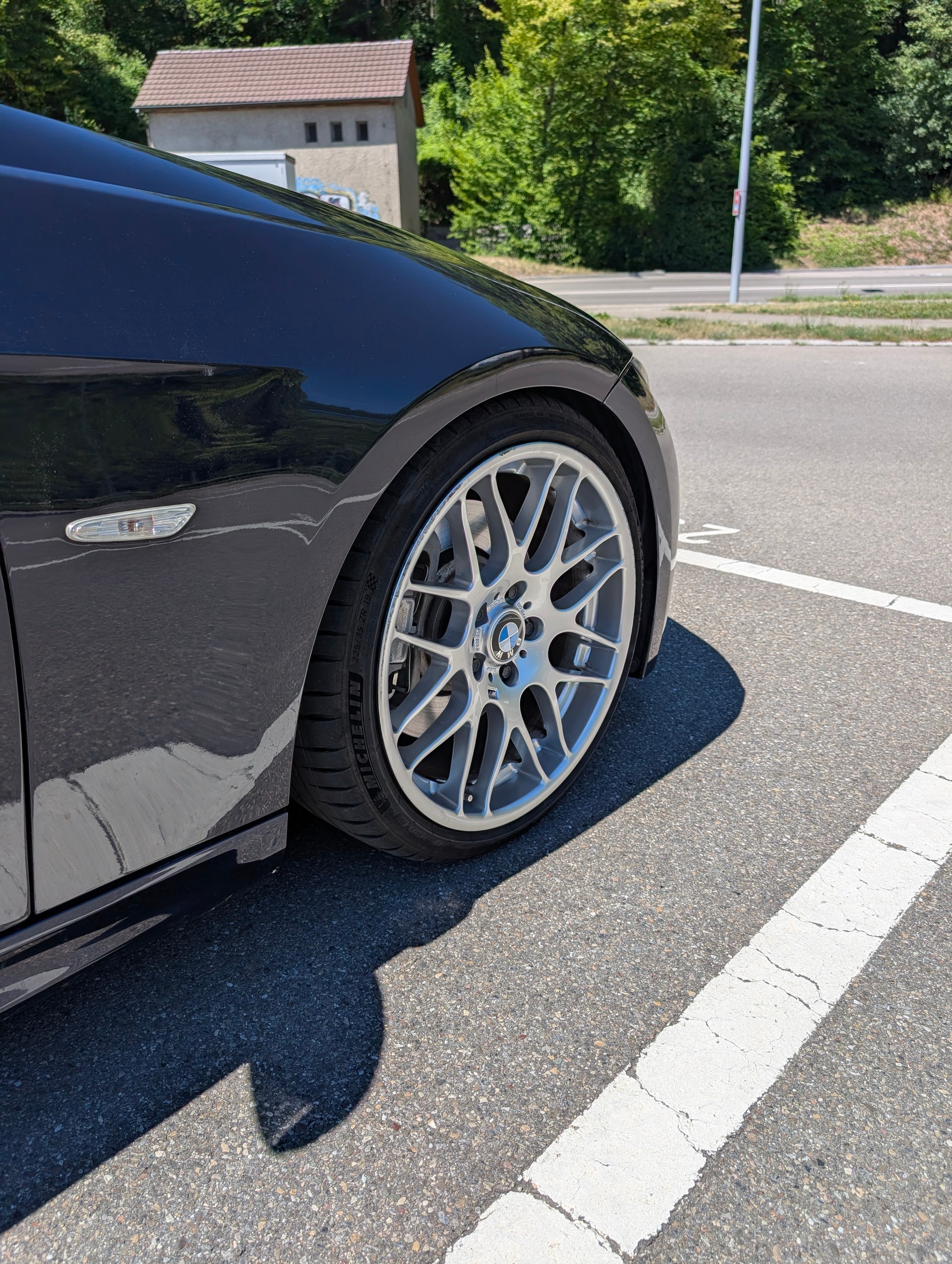 BMW 335i xDrive-image-5
