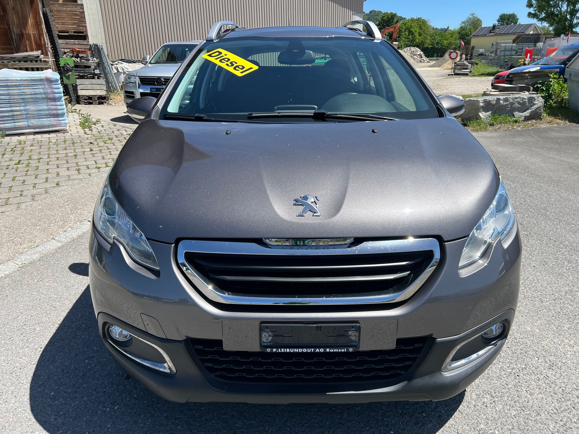 PEUGEOT 2008 1.6 e-HDi Active-image-0