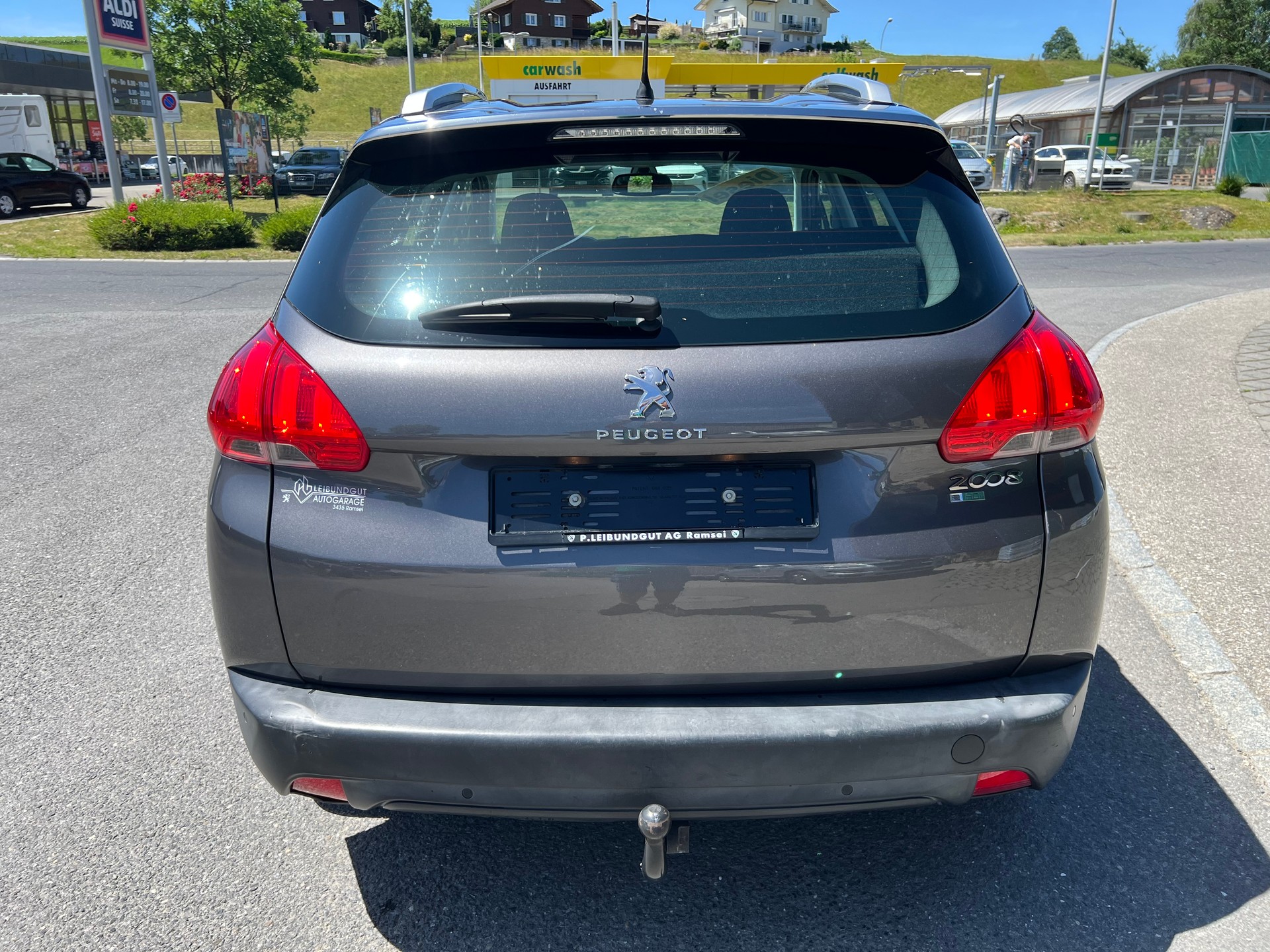 PEUGEOT 2008 1.6 e-HDi Active-image-5