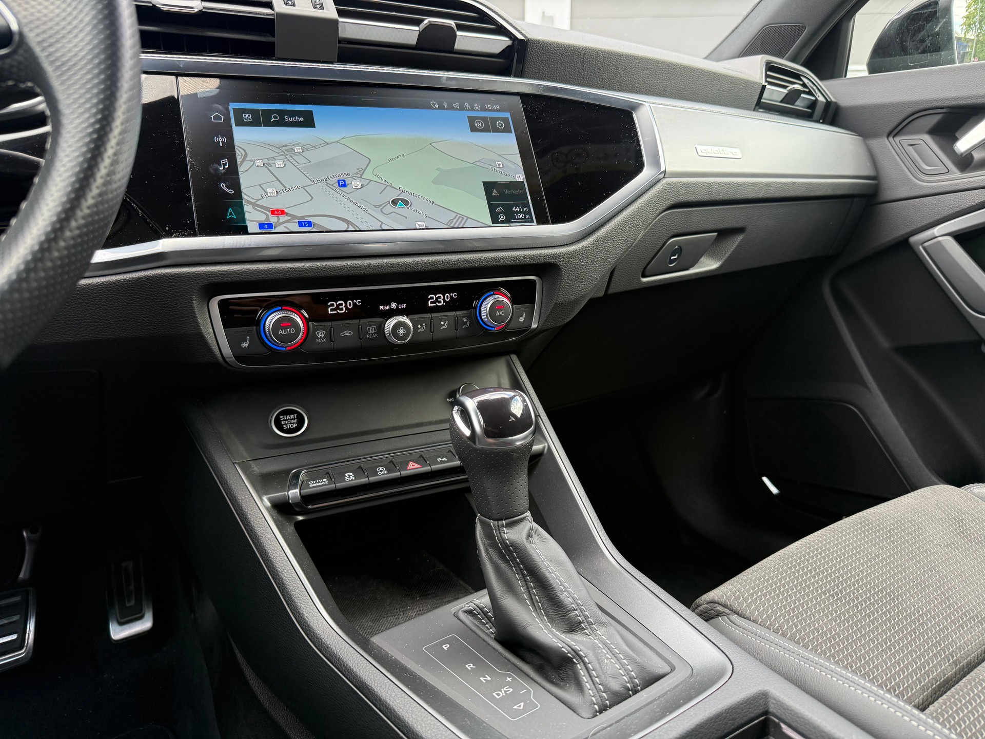 AUDI Q3 Sportback 40 TDI S line quattro S-tronic-image-9