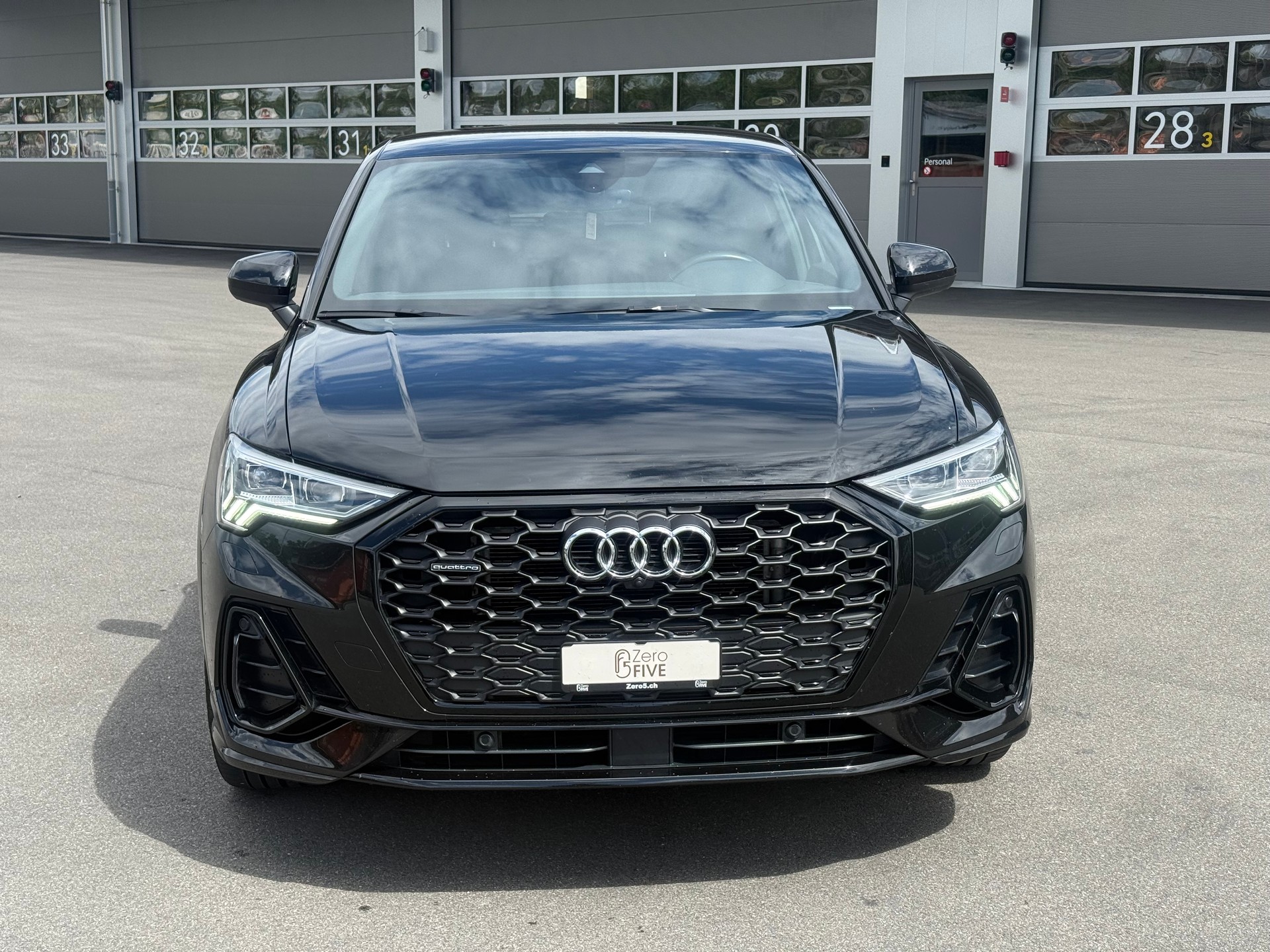 AUDI Q3 Sportback 40 TDI S line quattro S-tronic-image-1