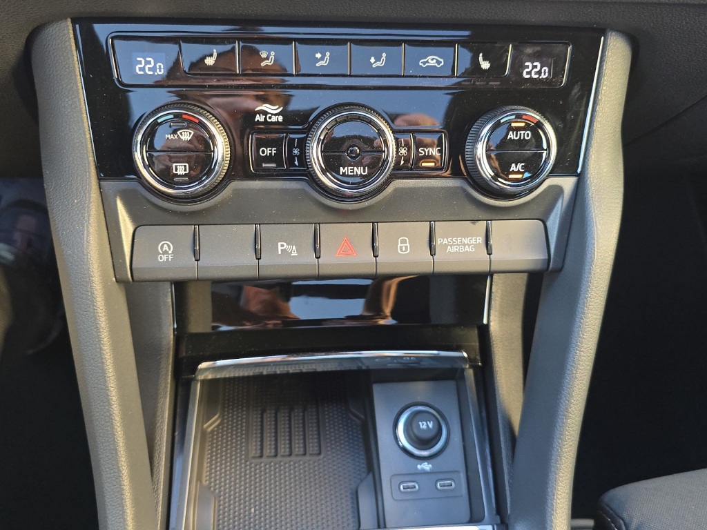 SKODA Karoq 1.5 TSI SportLine DSG-image-29