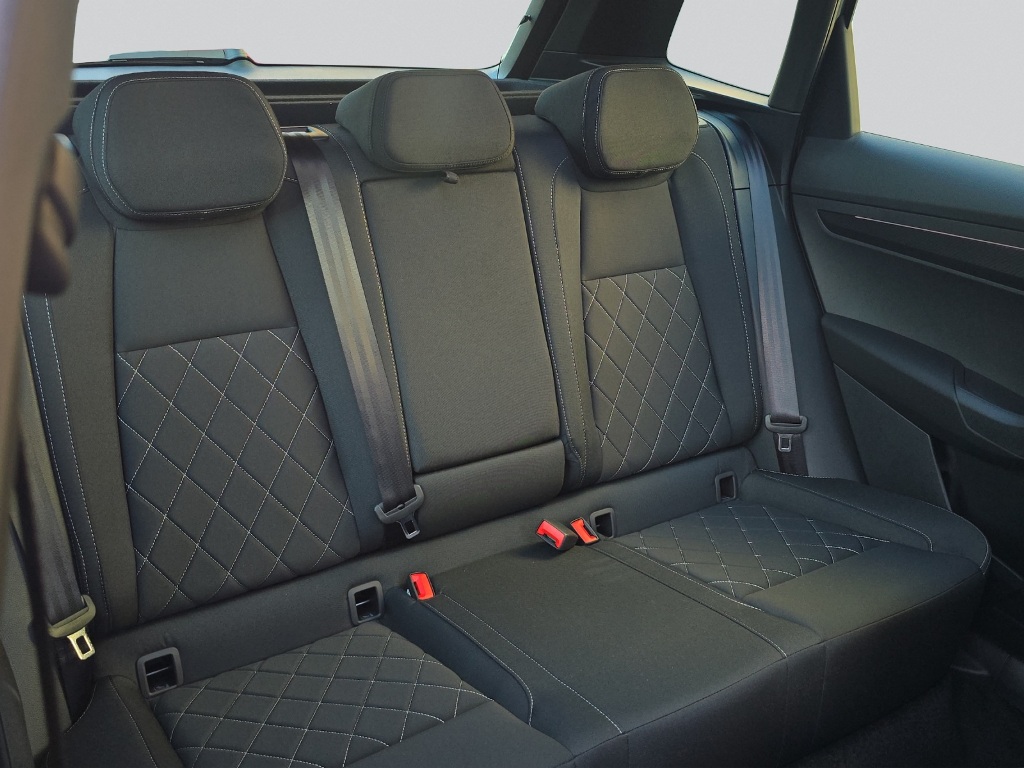 SKODA Karoq 1.5 TSI SportLine DSG-image-10