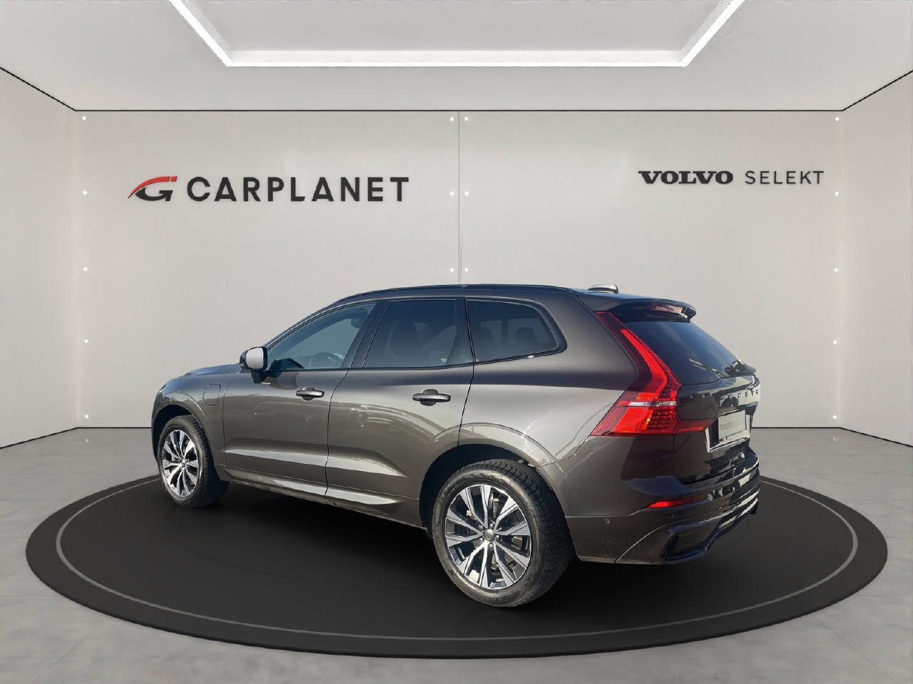 VOLVO XC60 2.0 T6 TE R-Design eAWD-image-5