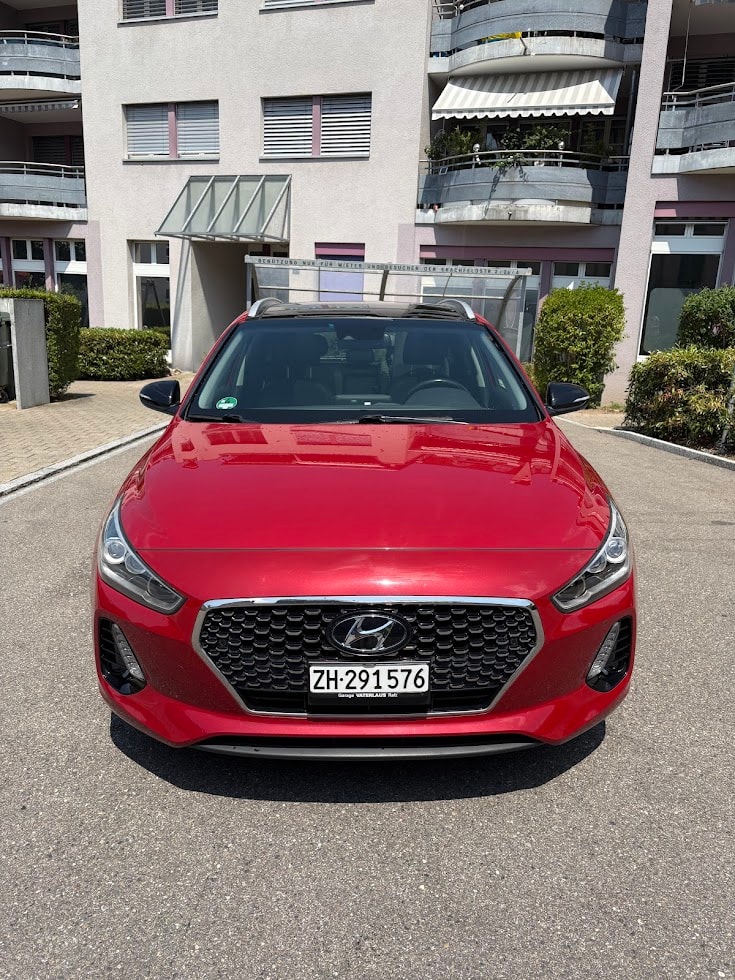 HYUNDAI i30 1.6 CRDi Vertex-image-0